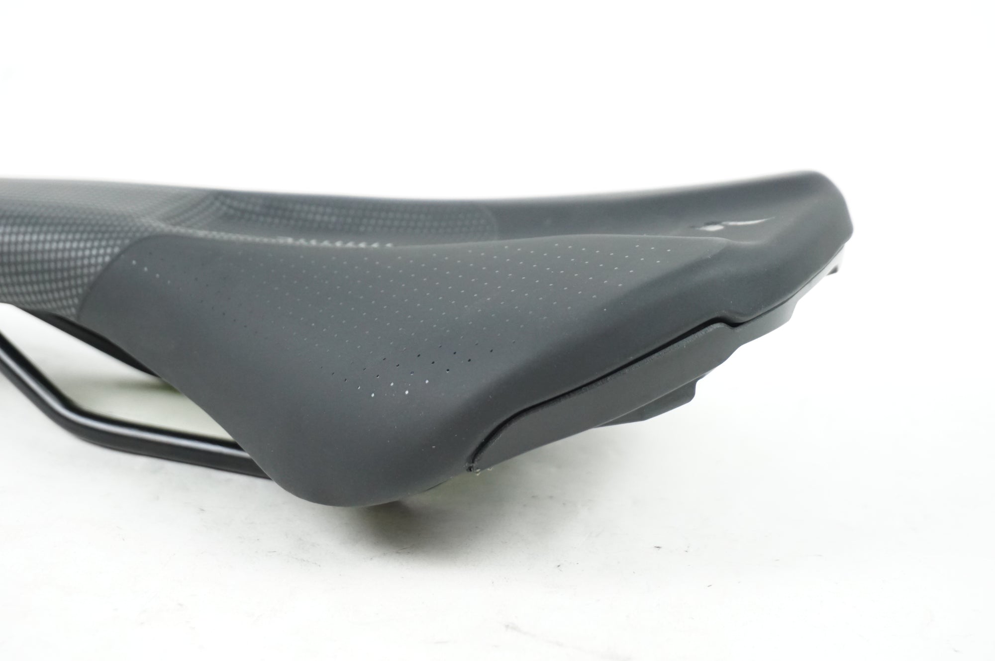 SPECIALIZED 「スペシャライズド」 BRIDGE COMP MIMIC サドル / 川越店