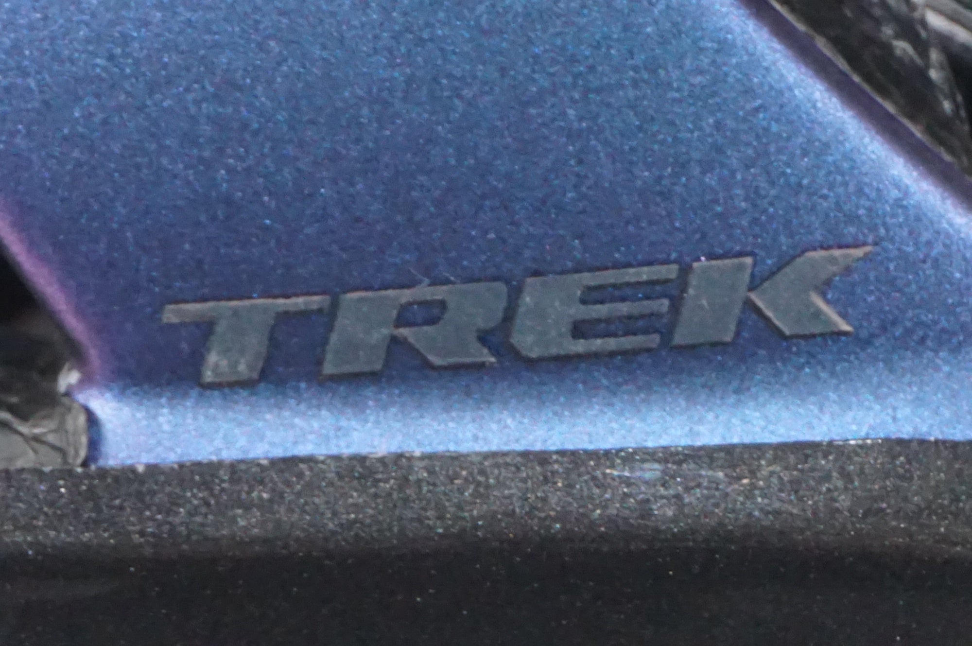 TREK 「トレック」 WAVECEL CIRCUIT Lサイズ ヘルメット / AKIBA店