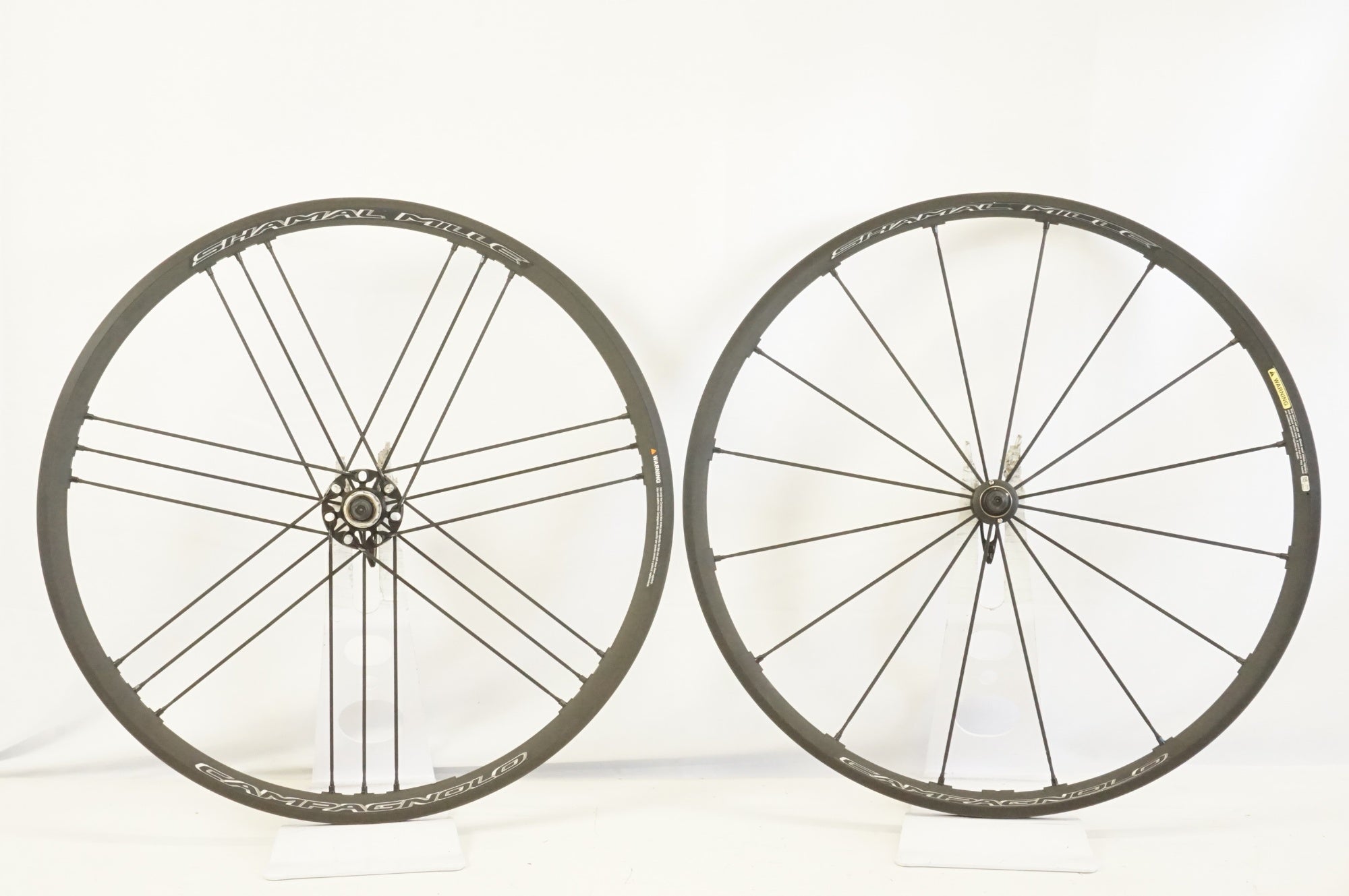 Shimano 完組ホイール 2本セット　rs11 Shimano RS11 Road Bike Wheelset 700C 11 Speed 100/130mm QR