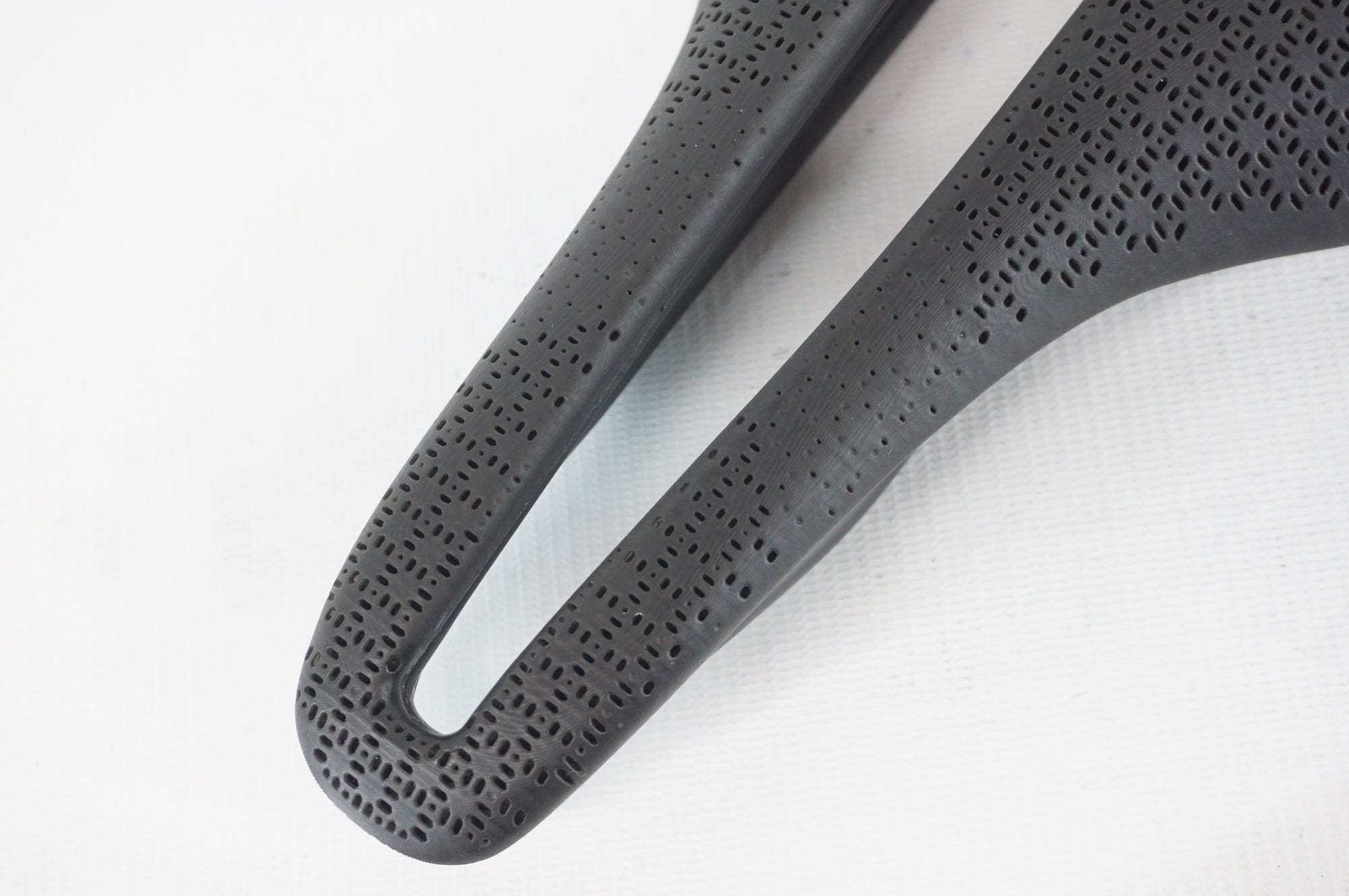TREK 「トレック」 AEOLUS RSL AIRLOOM サドル / 阪急塚口店