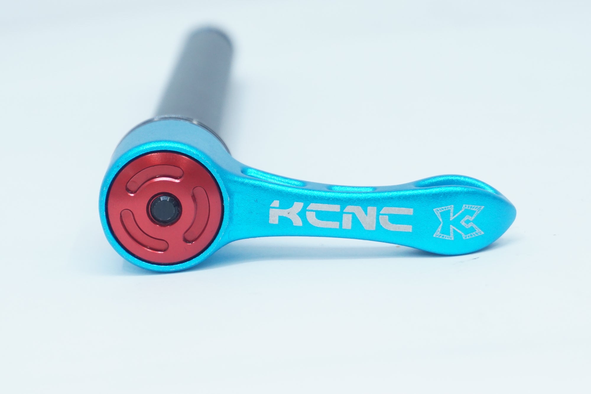 KCNC 「ケーシーエヌシー」 スルーアクスル / 大阪美原北インター店