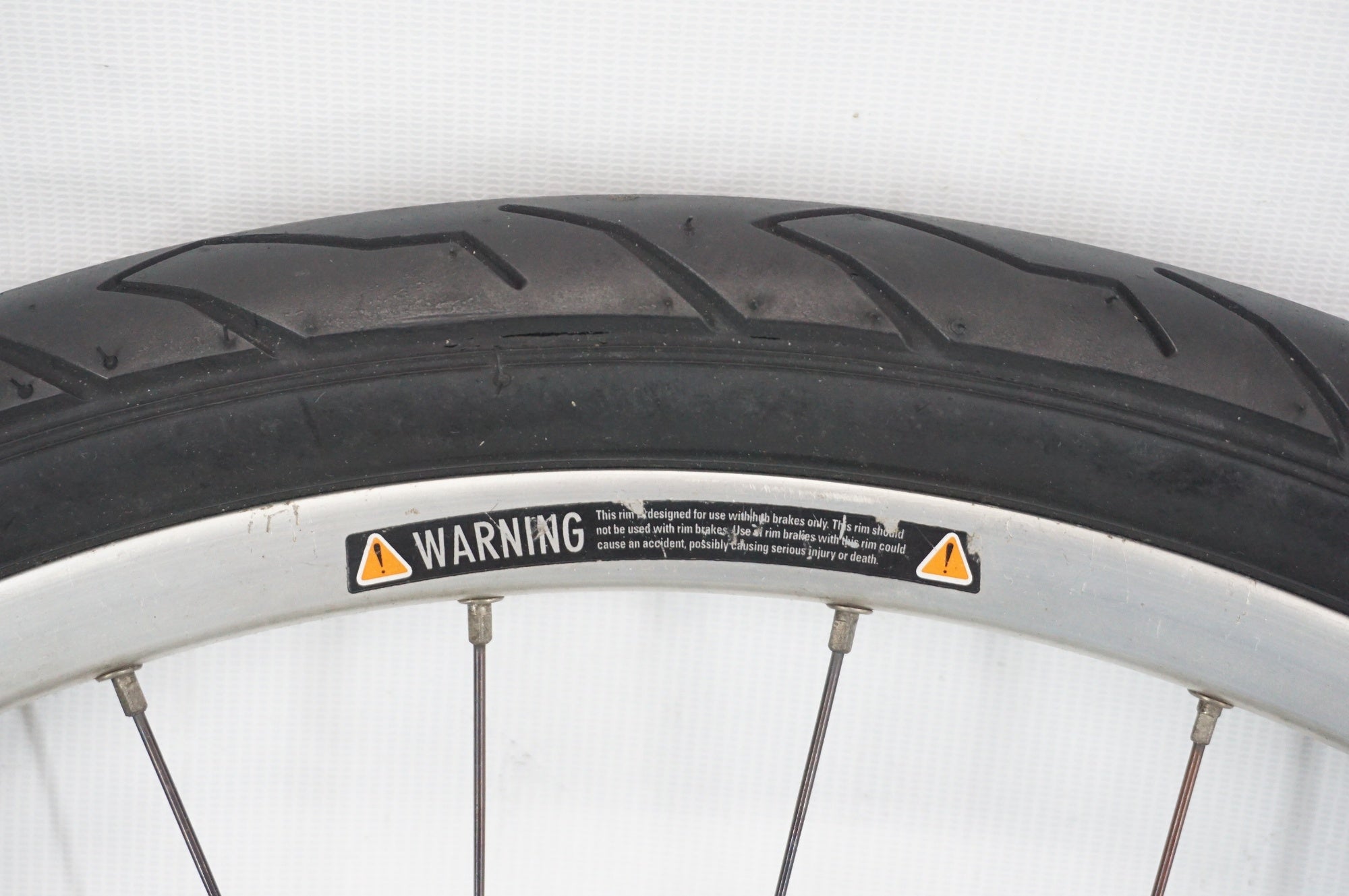 BONTRAGER 「ボントレガー」 SELECT 26インチ DISC シマノ8-10速 リアホイール / 阪急塚口店