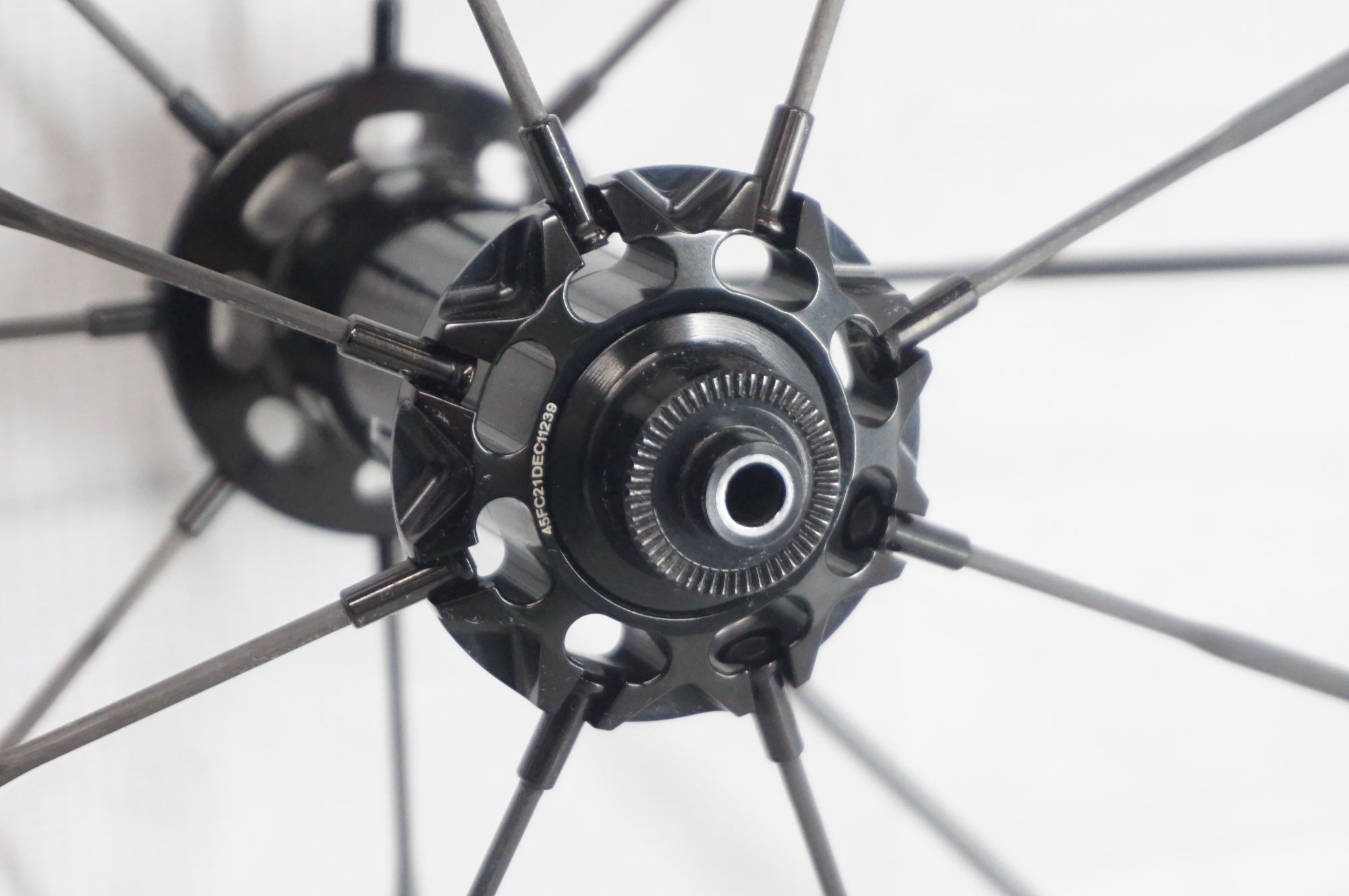 LUN 「ルン」 HYPER 38mm リムブレーキ シマノ11速 ホイールセット