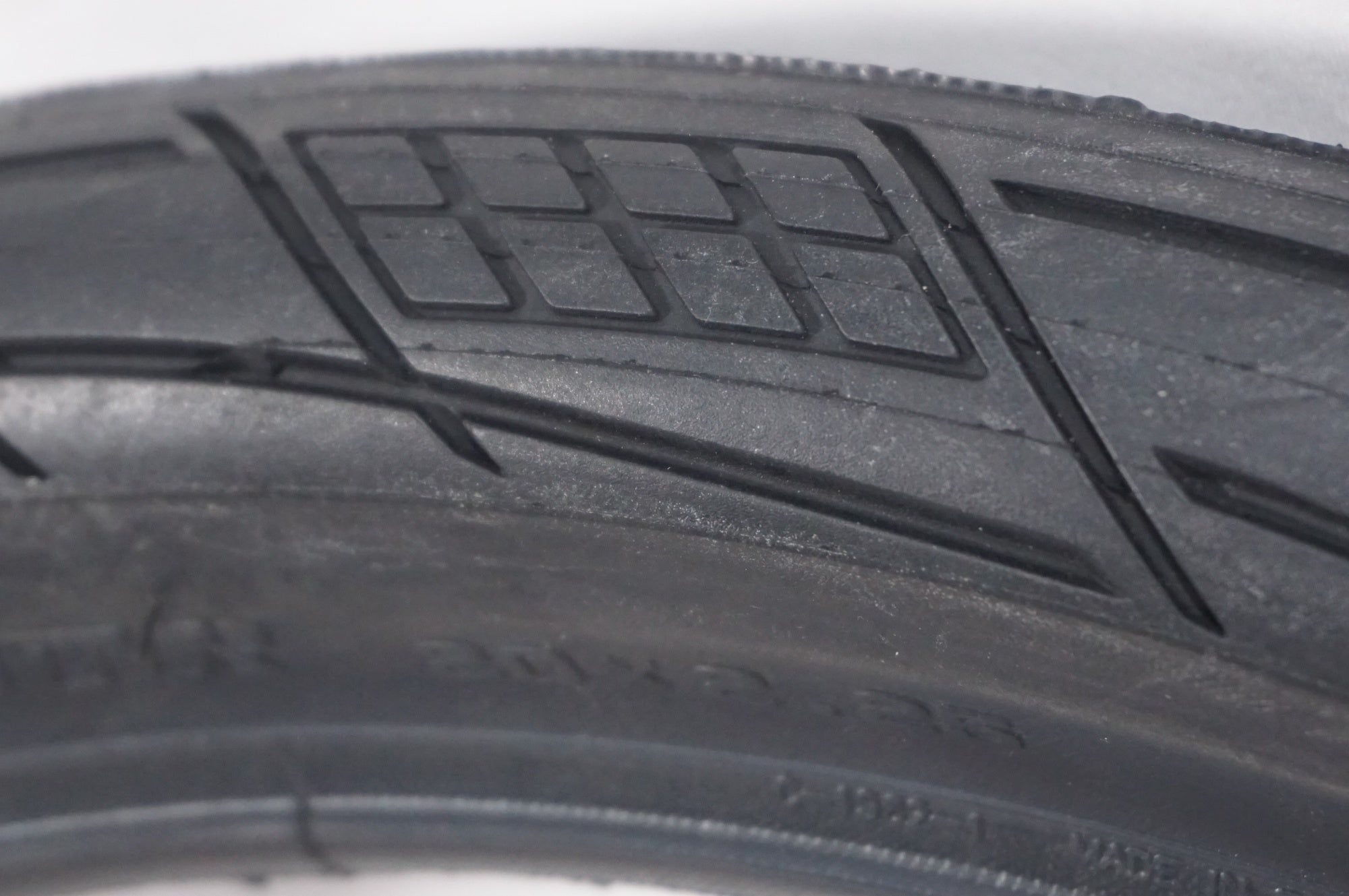TIOGA 「タイオガ」 SPECTR 20x2.25 TIR29400 タイヤ / AKIBA店
