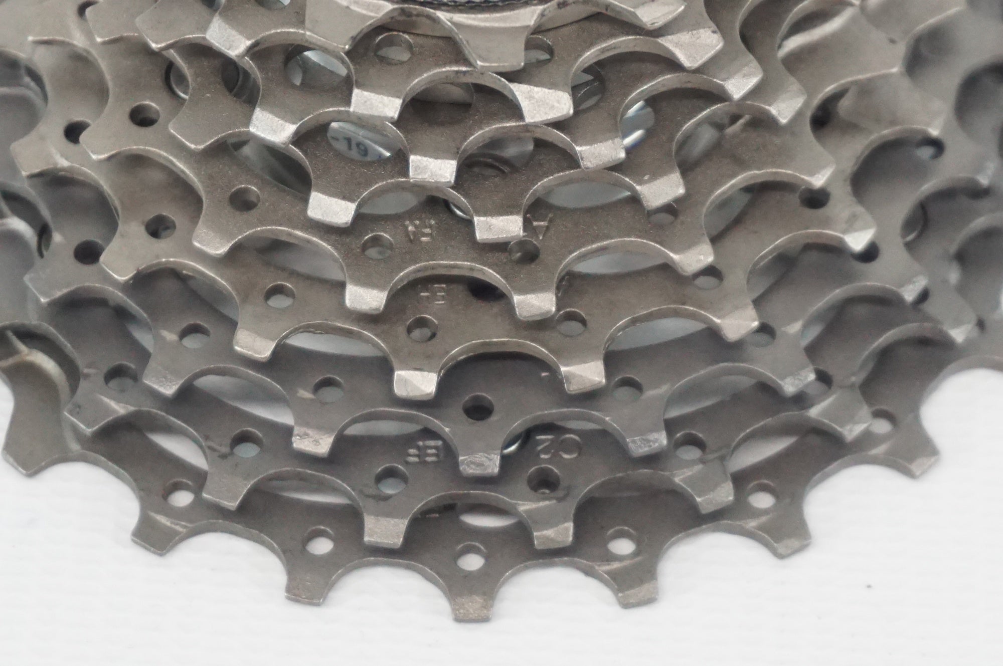 SHIMANO 「シマノ」 DURA-ACE CS-7700 9S 12-25T スプロケット / 阪急