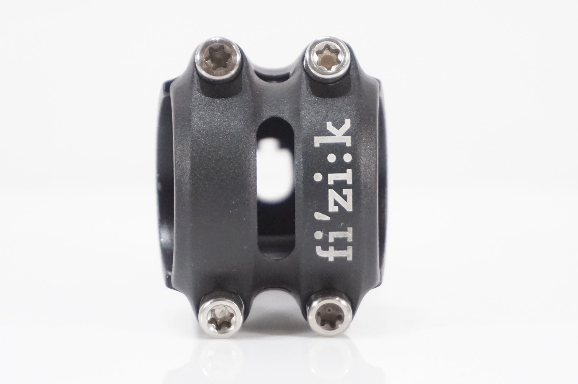 FIZIK 「フィジーク」 CYRANO φ31.8 90mm ステム / AKIBA店