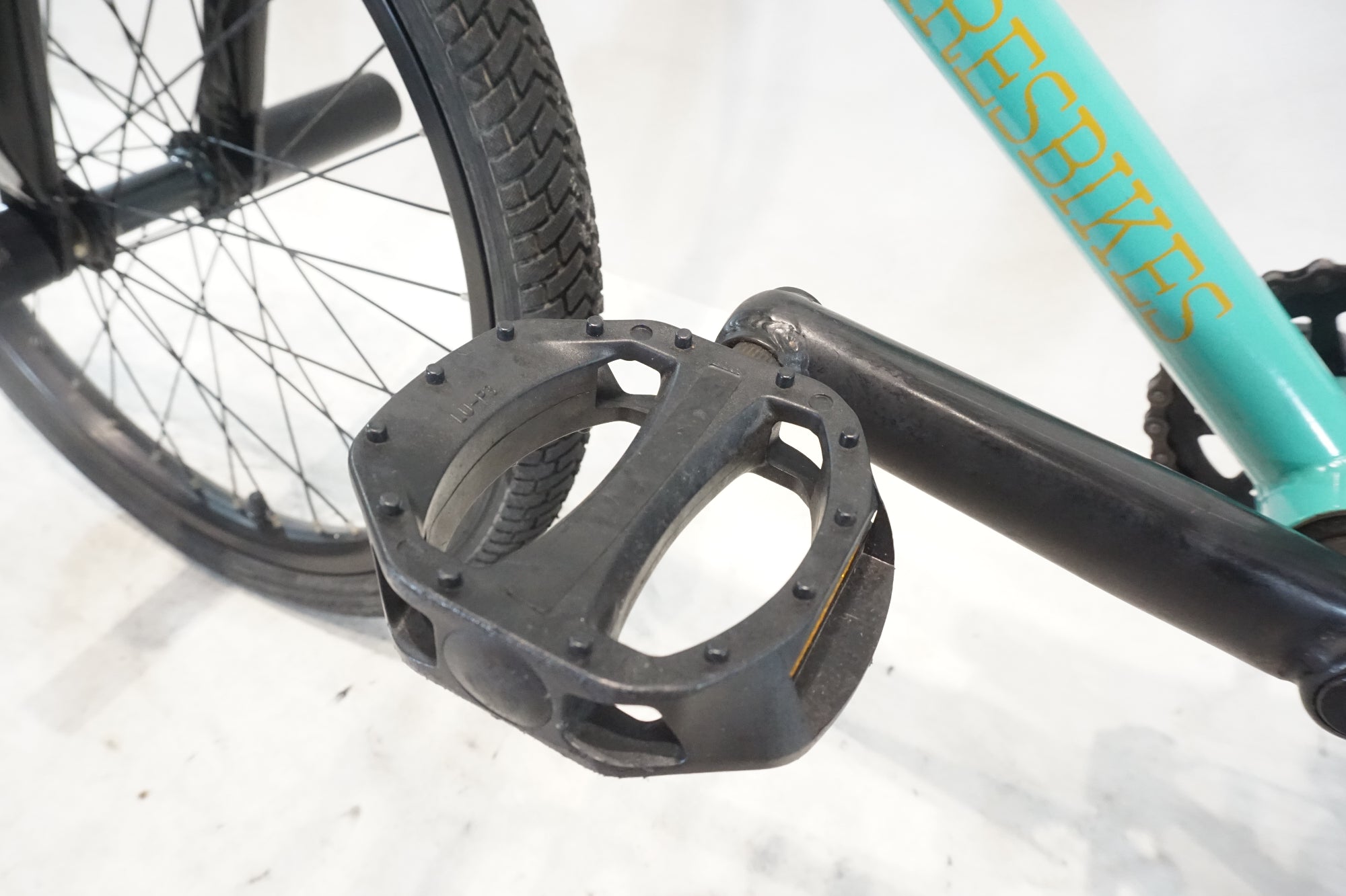 ARESBIKS APLUS 引き取り限定 ARESBIKS APLUS 引き取り限定