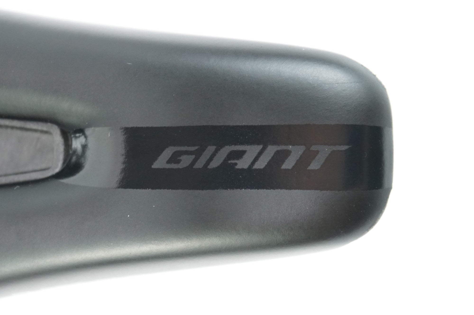 GIANT 「ジャイアント」 FLEET SLR CARBON サドル / 中目黒店