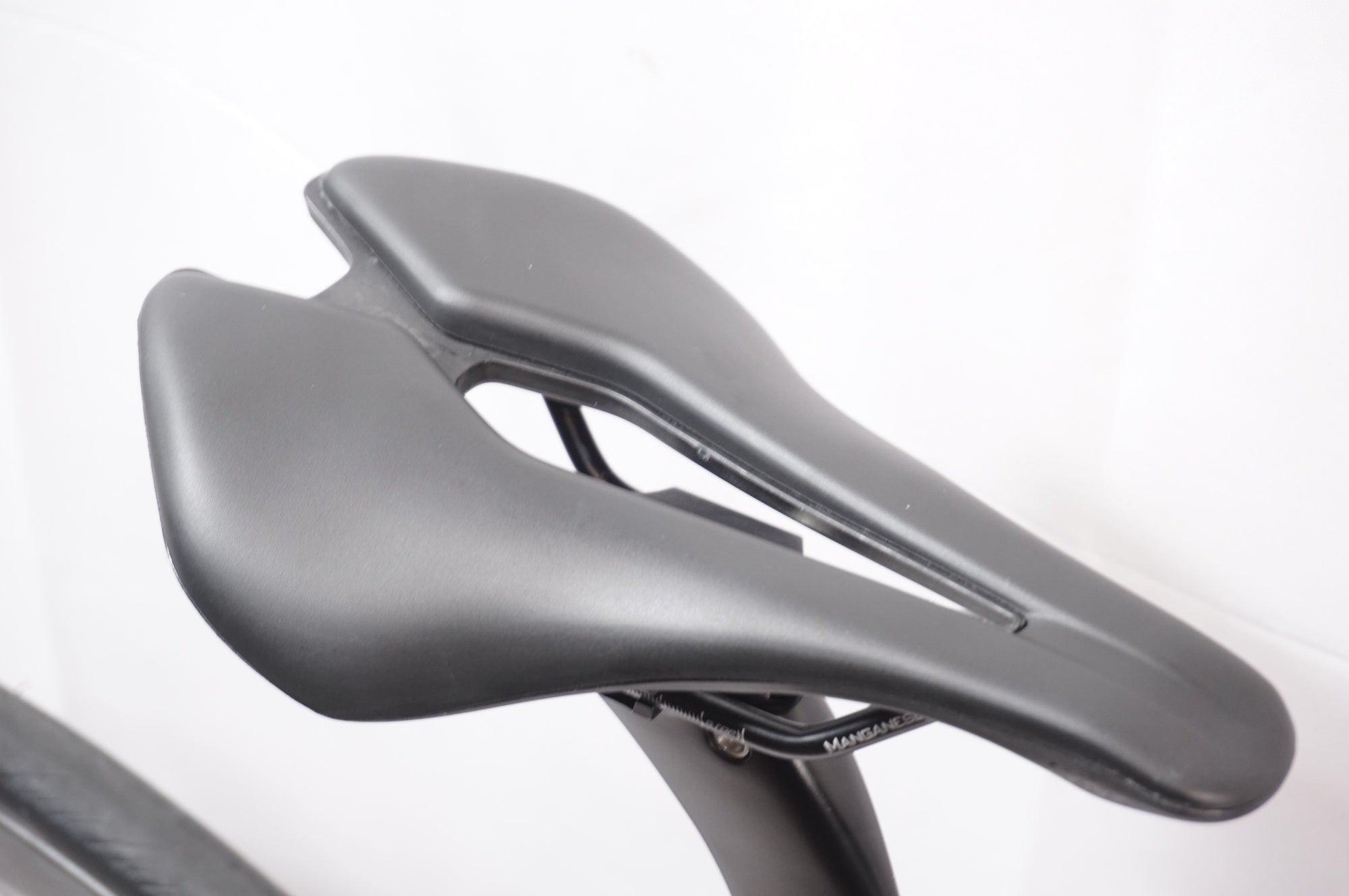 PINARELLO 「ピナレロ」 F5 2024年モデル ロードバイク / バイチャリ浦和ベース