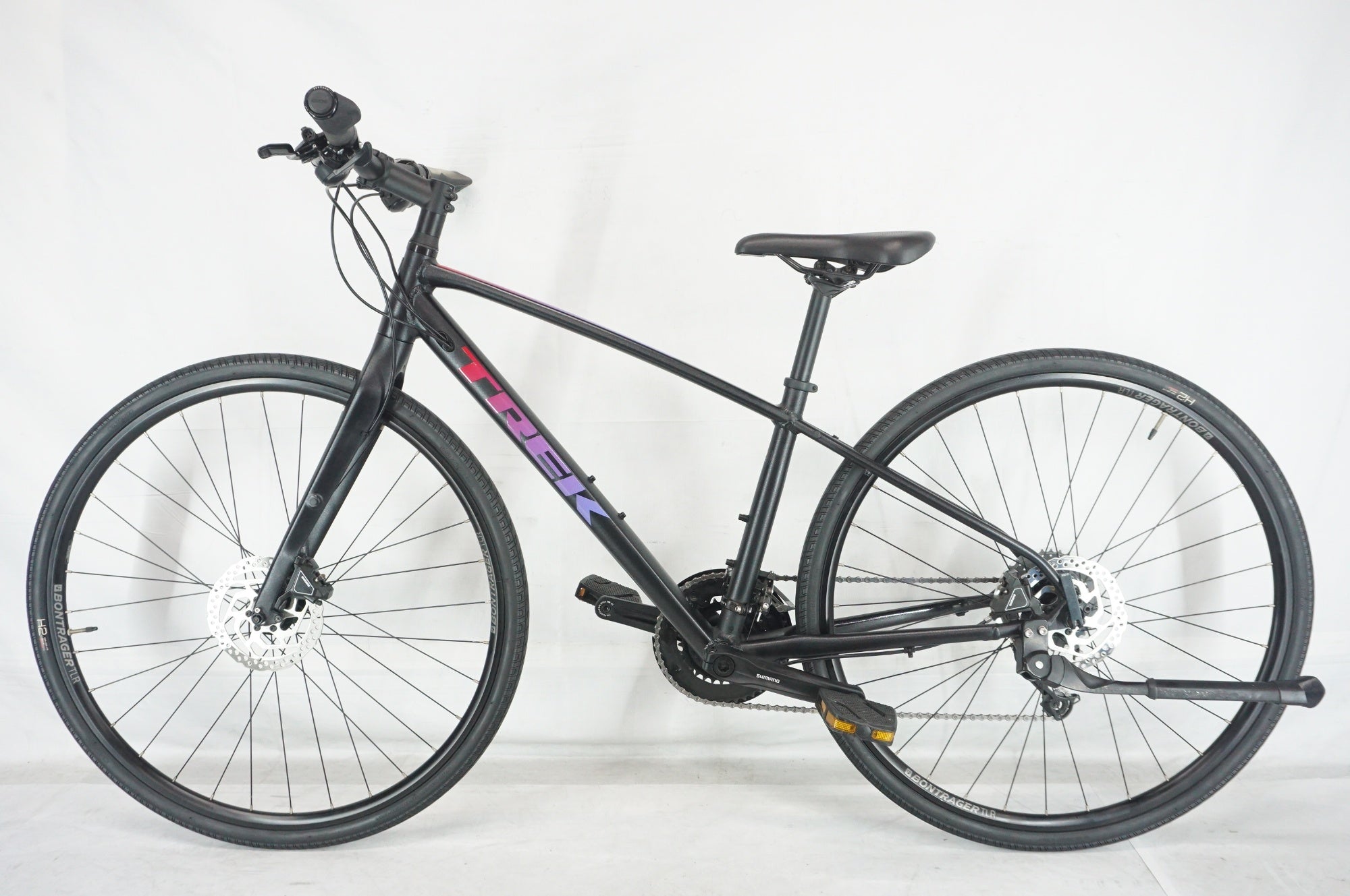 TREK 「トレック」 FX3 WSD DISC 2020-2021年モデル クロスバイク / 阪急塚口店 ITF6PKCAOAZC TREK 「トレック」 FX3 WSD DISC 2020-2021年モデル クロスバイク