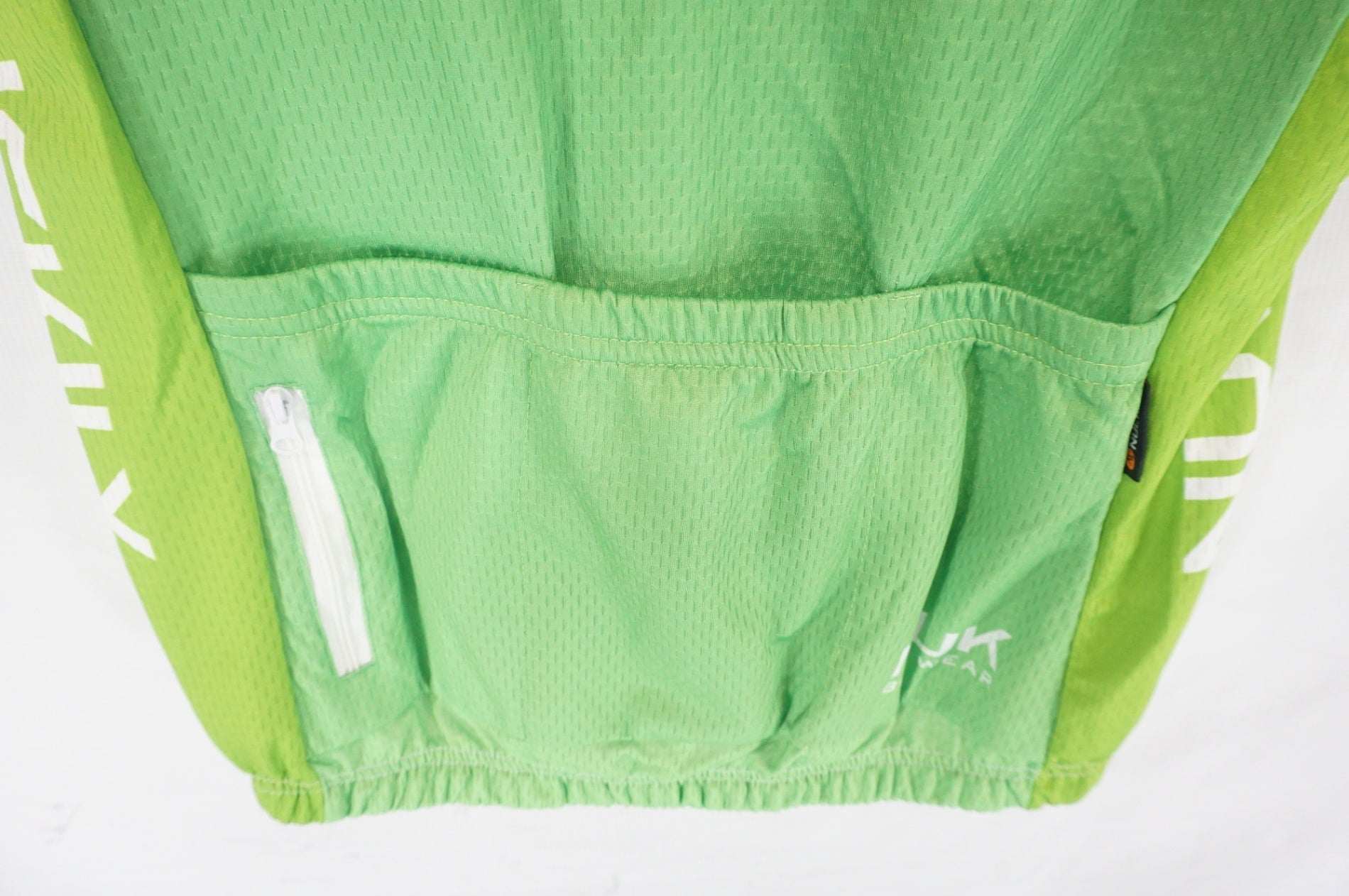 NUCKILY 「ナックリー」 半袖 Mサイズ ジャージ / 阪急塚口店