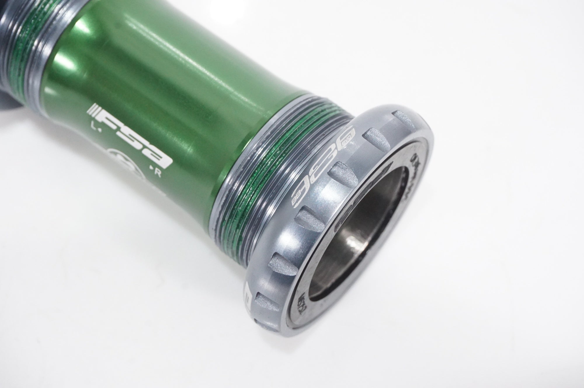 FSA 「エフエスエー」 MEGA EVO BB-EVO8681 ボトムブラケット / AKIBA店