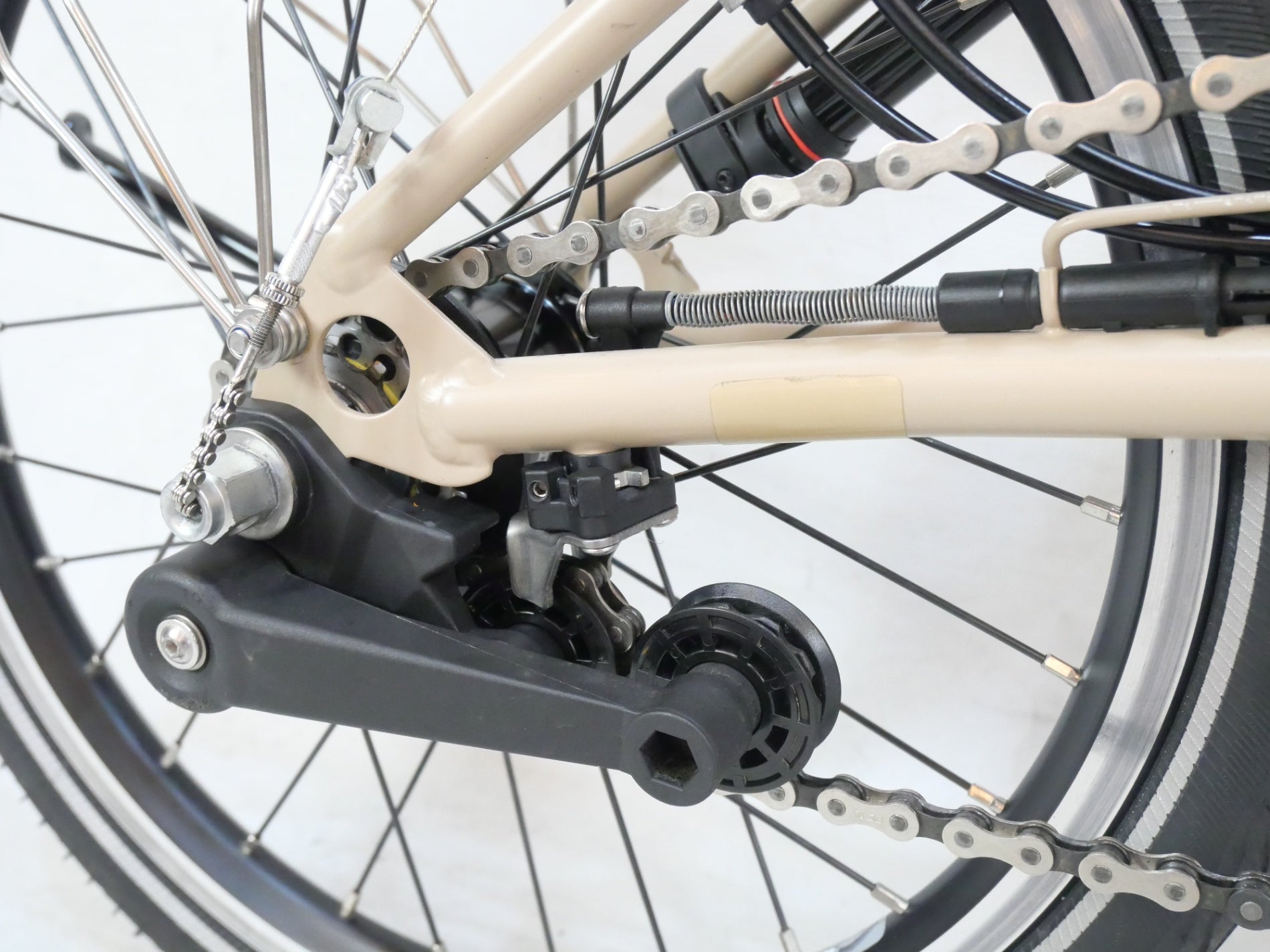 BROMPTON 「ブロンプトン」 C LINE EXPLORE LOW HANDLE 16インチ 2023年モデル 折り畳み自転車 / バイチャリ浦和ベース