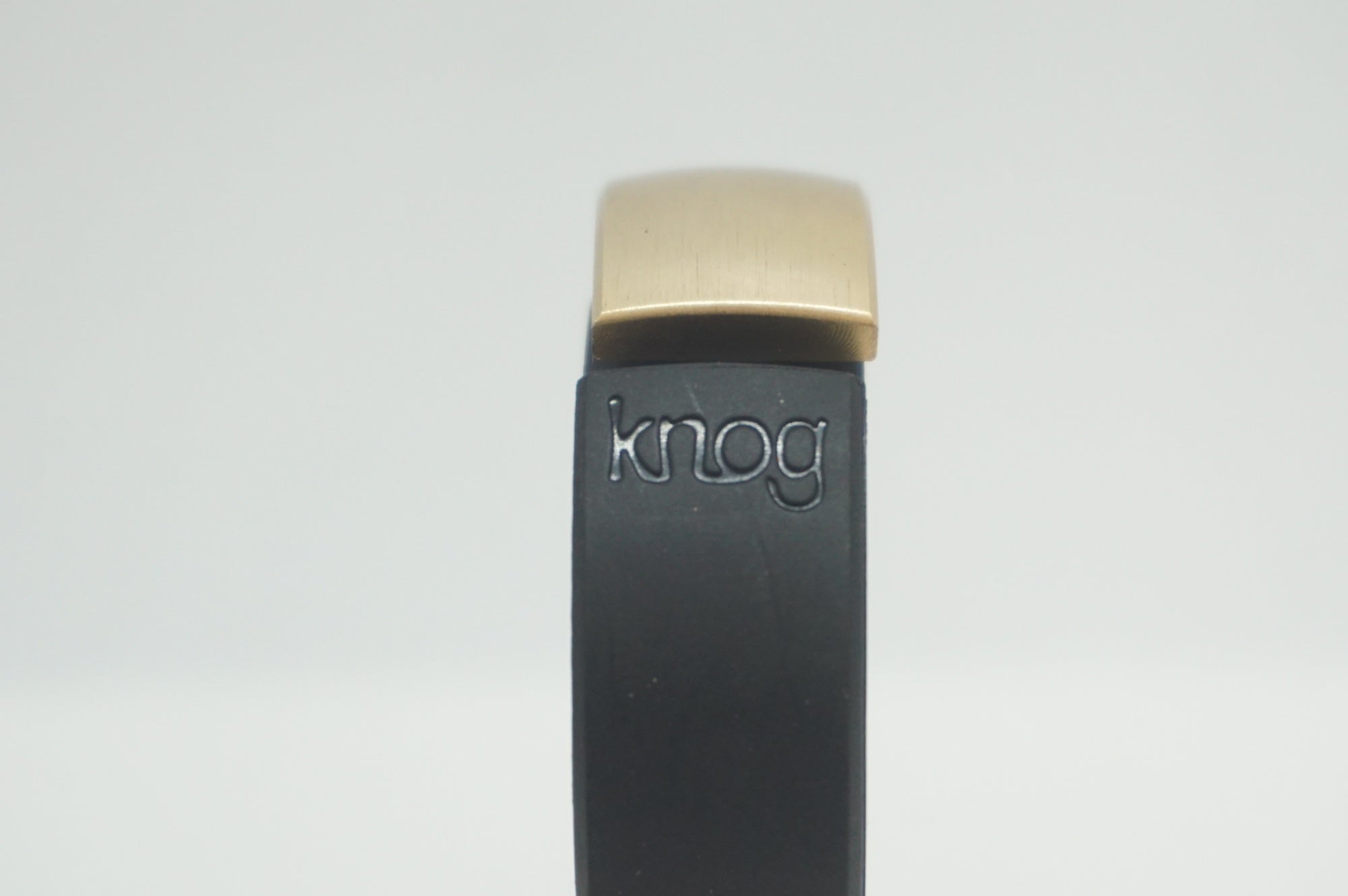 KNOG 「ノグ」 OI ベル / 福岡店