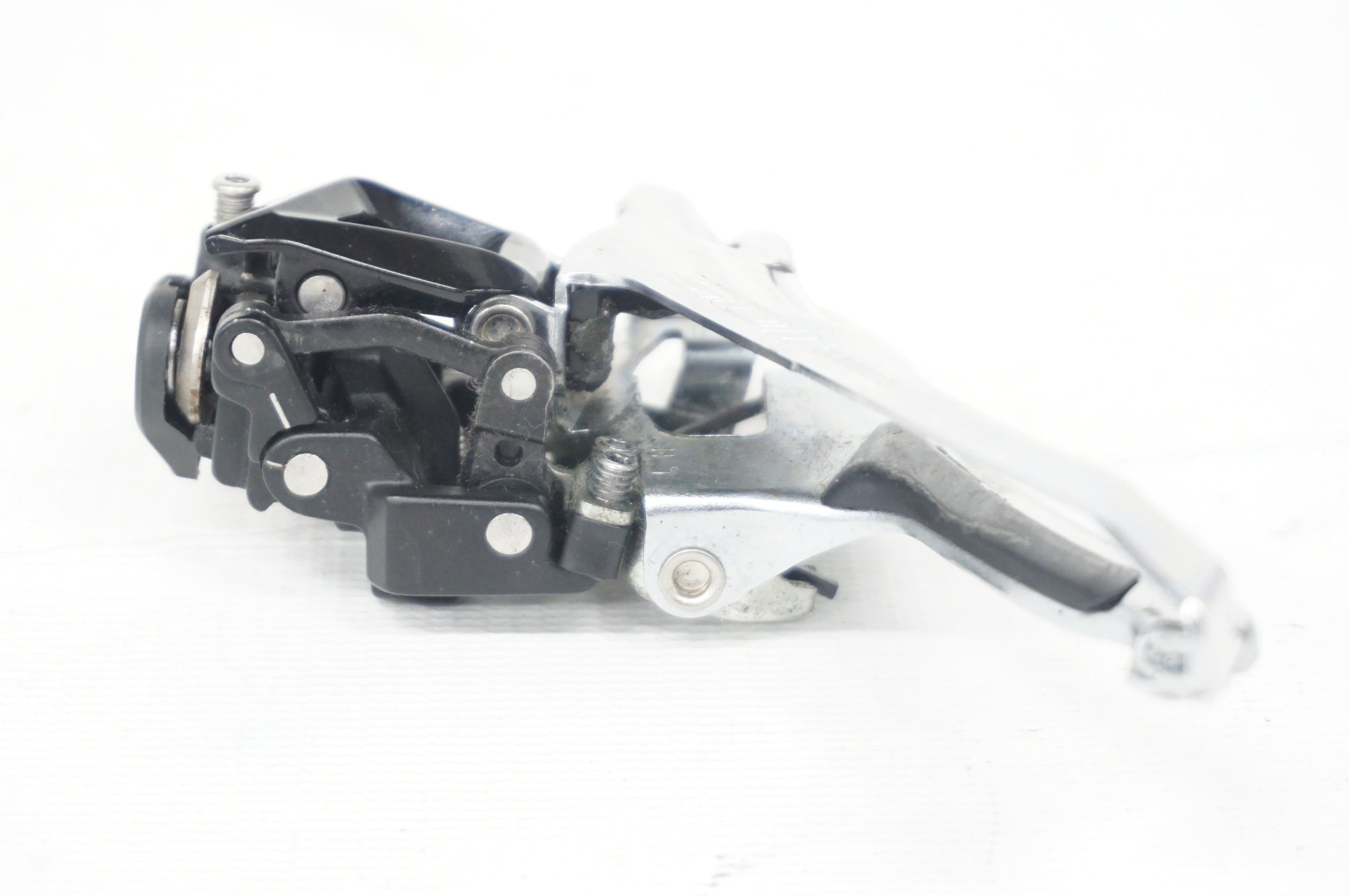 SHIMANO 「シマノ」 105 FD-5801 フロントディレイラー / 阪急塚口店