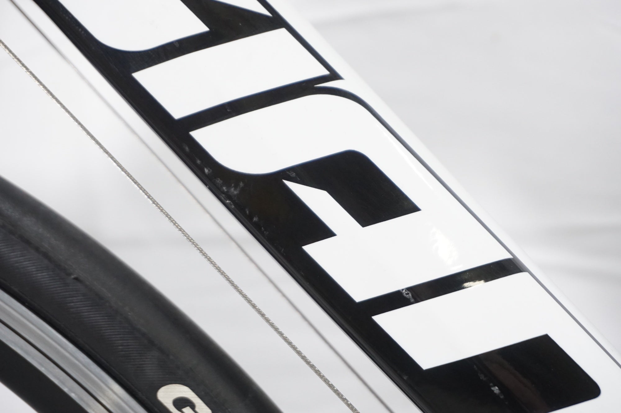 GIANT 「ジャイアント」 DEFY4 2015年モデル ロードバイク / AKIBA店