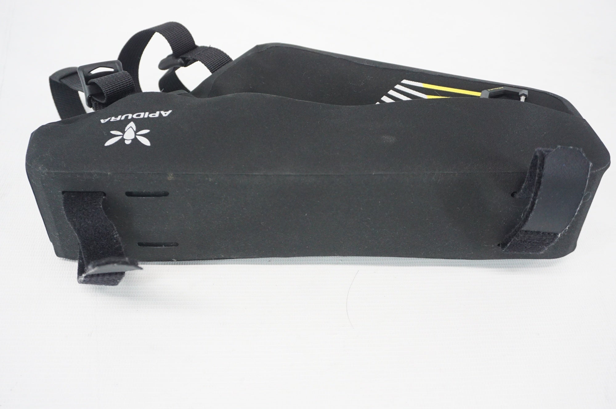 APIDURA 「アピデュラ」 レーシング・フレームパック / 阪急塚口店