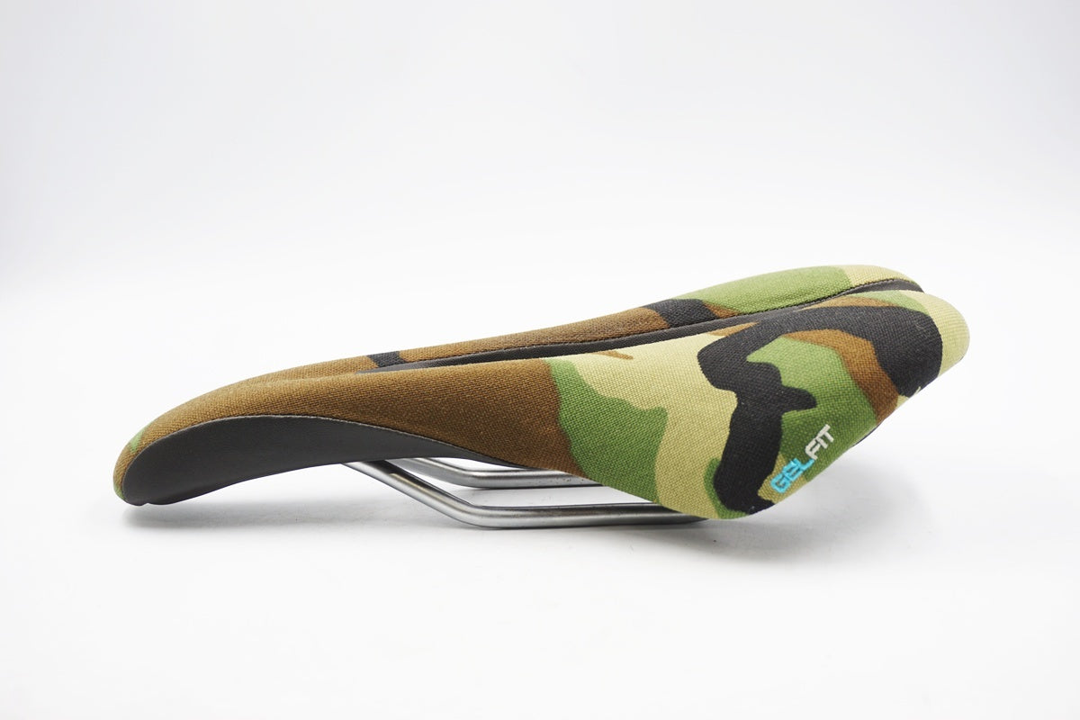 VELO 「ベロ」 GEL FIT サドル / 奈良店