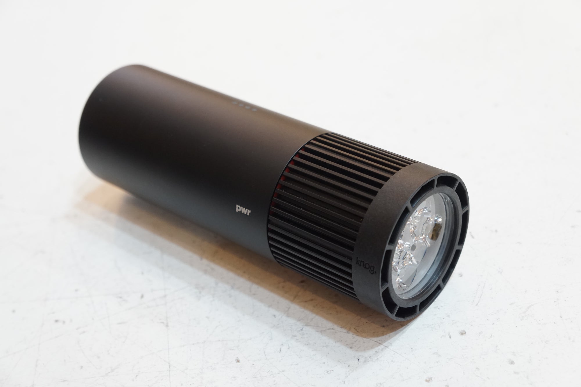 KNOG 「ノグ」 PWR MOUNTAIN 2000L フロントライト / バイチャリ浦和ベース