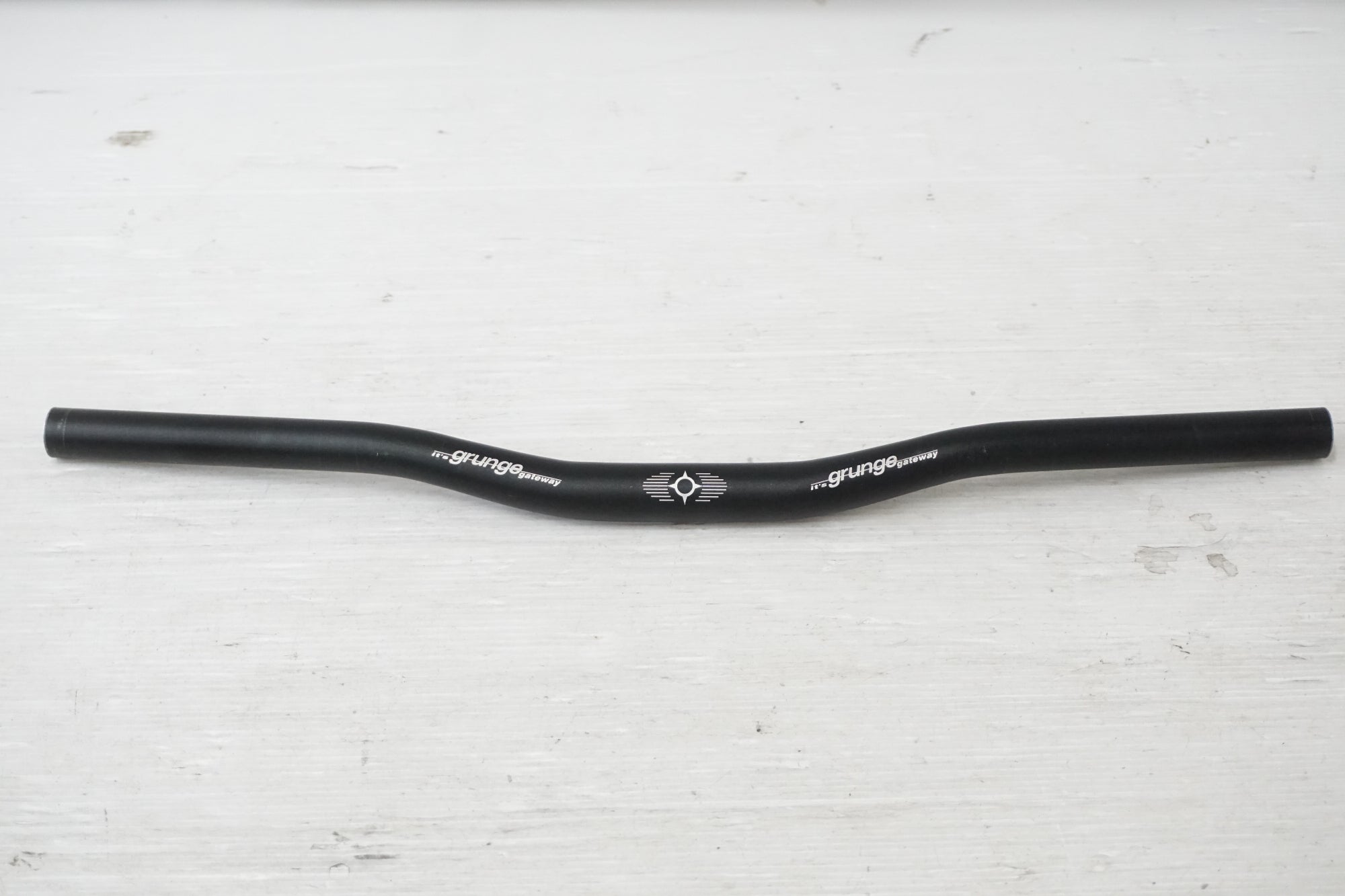 GRUNGE 「グランジ」 GATEWAY Φ25.2 552mm ハンドル / 奈良店