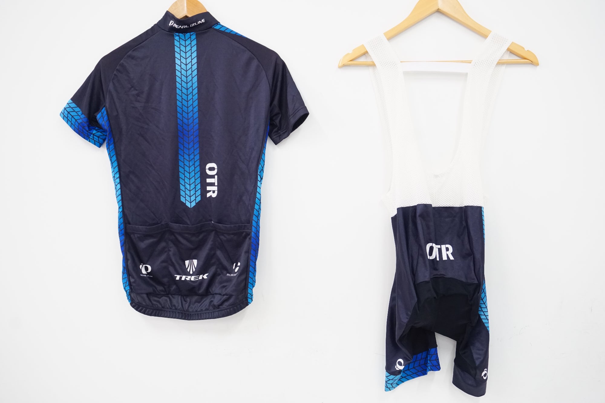 PEARLIZUMI 「パールイズミ」 Mサイズ サイクルジャージ 上下セット