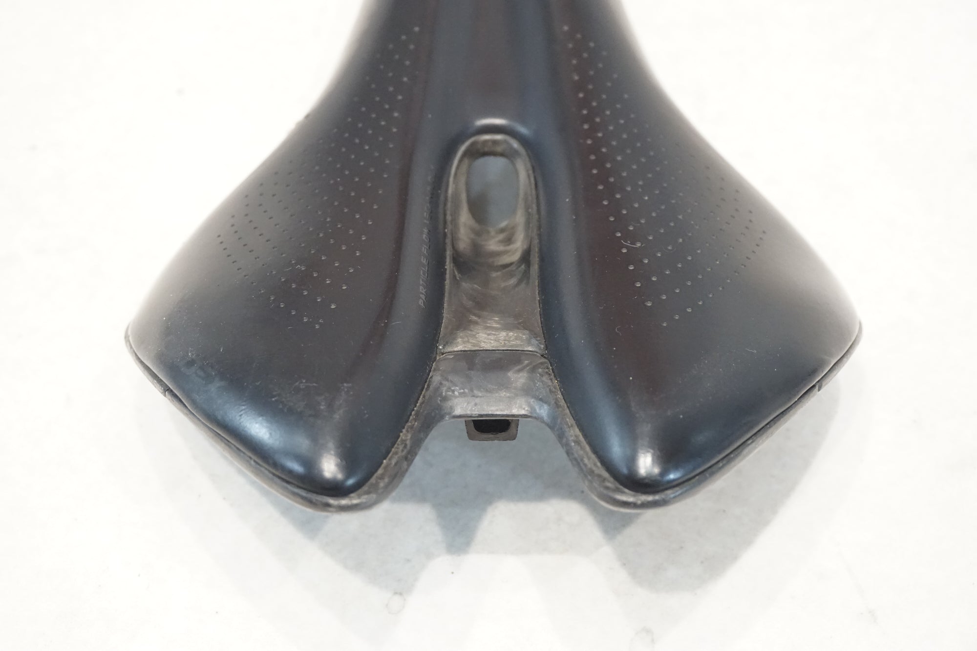 CADEX 「キャデックス」 BOOST カーボンレール カーボン サドル / 横浜