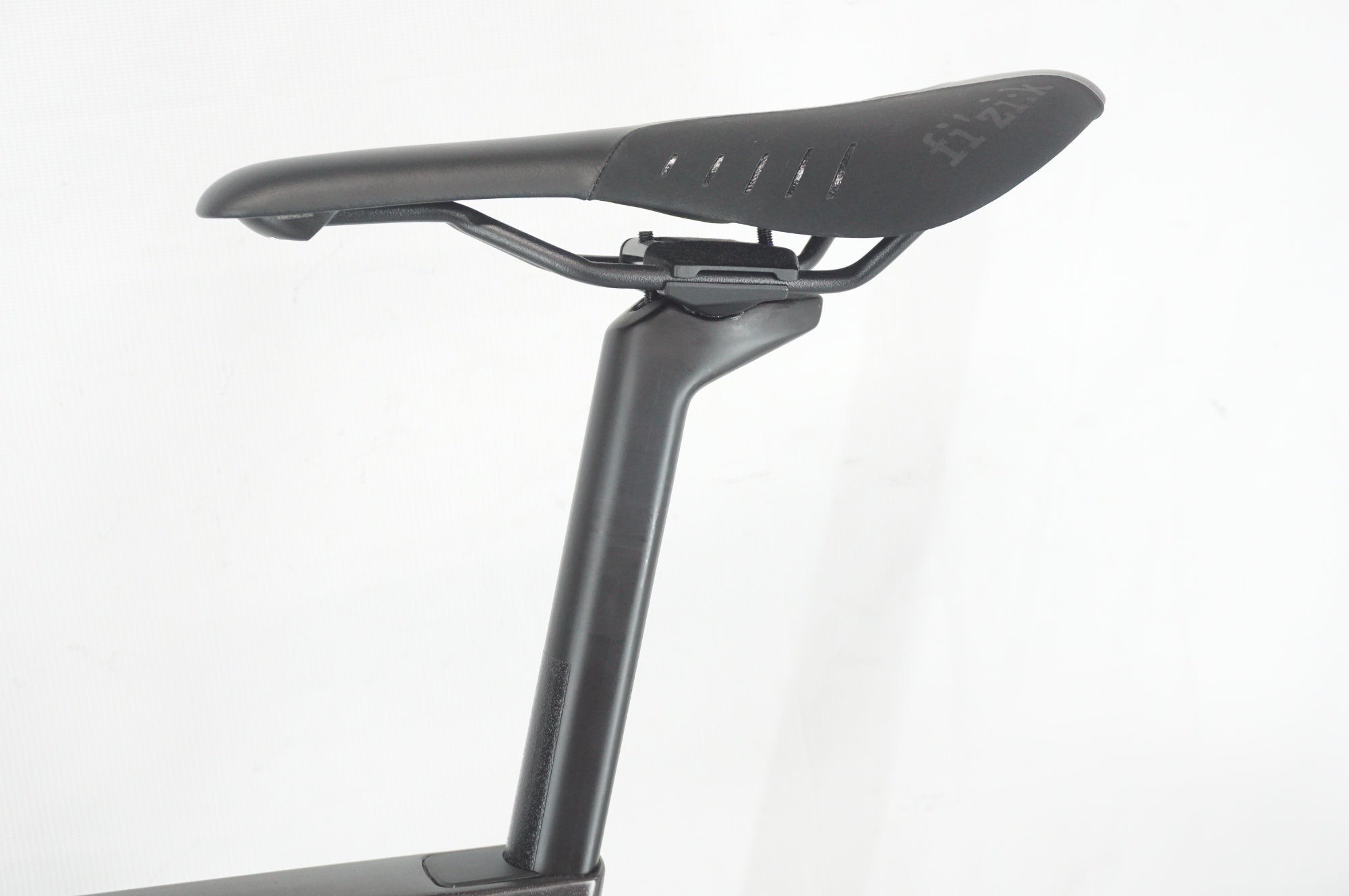 BMC 「ビーエムシー」 TEAMMACHINE SLR FOUR RIVAL AXS 2023年モデル ロードバイク / 阪急塚口店