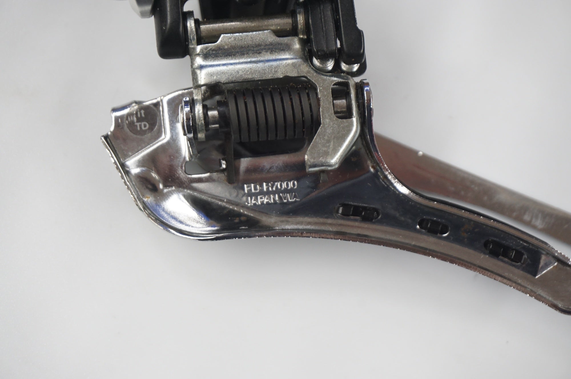 SHIMANO 「シマノ」 105 FD-R7000 フロントディレイラー / 福岡店