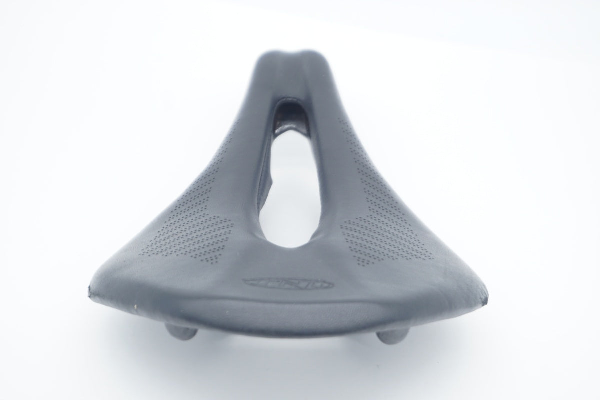 TNI 「ティーエヌアイ」 LITEFLY サドル / 滋賀大津店