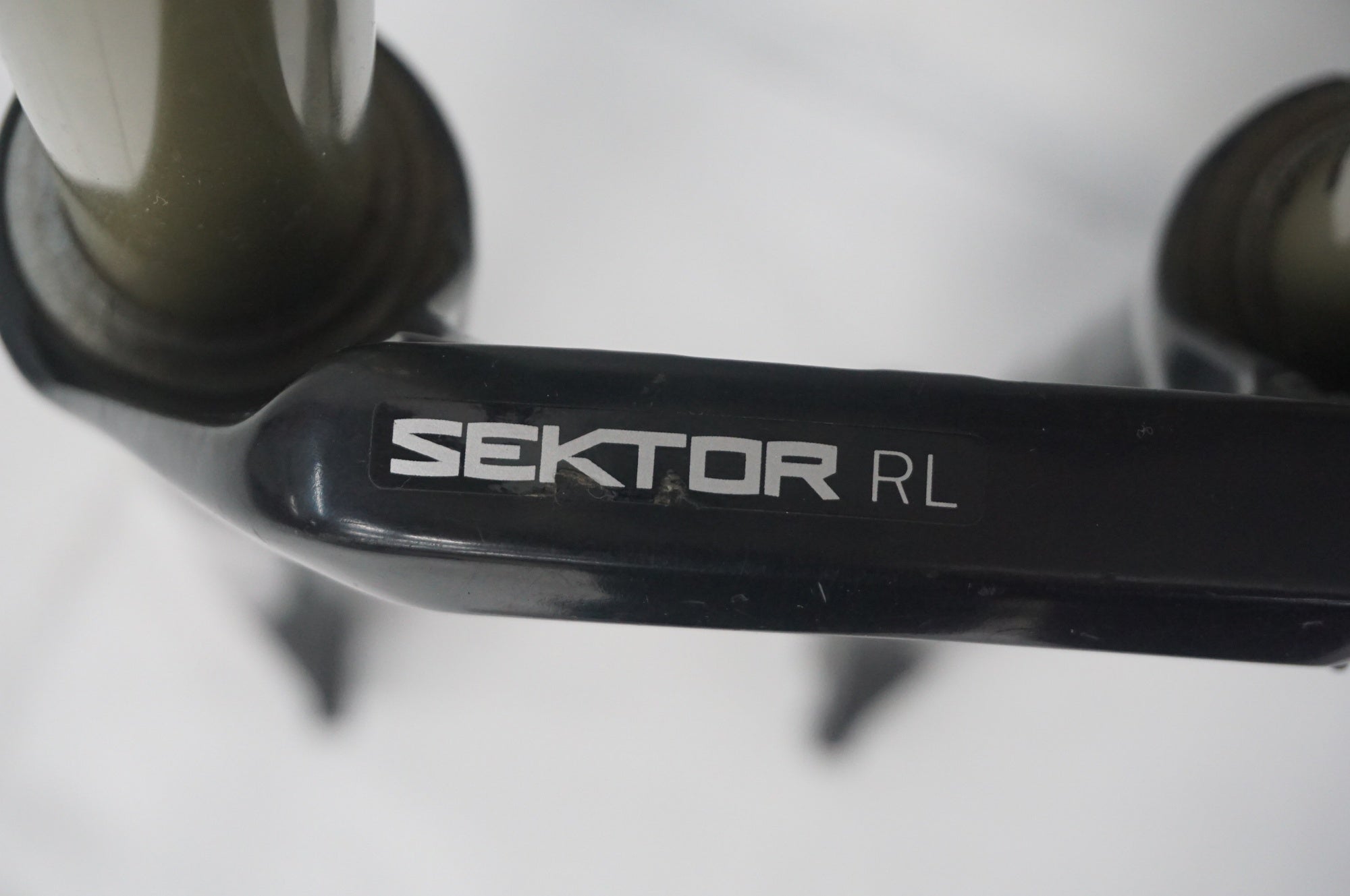 ROCKSHOX 「ロックショックス」 SEKTOR RL フロントサスペンション / 阪急塚口店