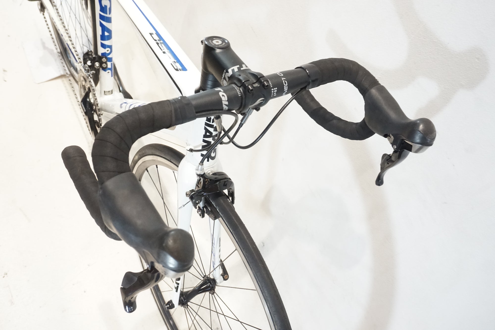 GIANT 「ジャイアント」 DEFY 1 2012年モデル ロードバイク / 横浜戸塚店
