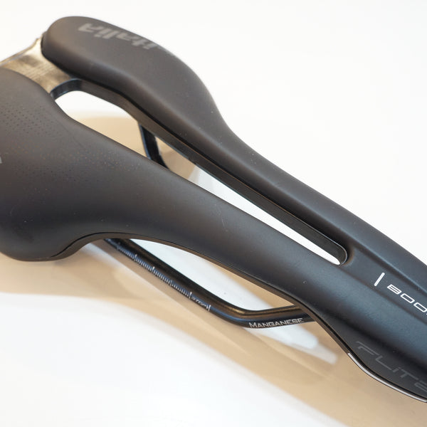 SELLE ITALIA 「セライタリア」 FLITE BOOST サドル / バイチャリ浦和