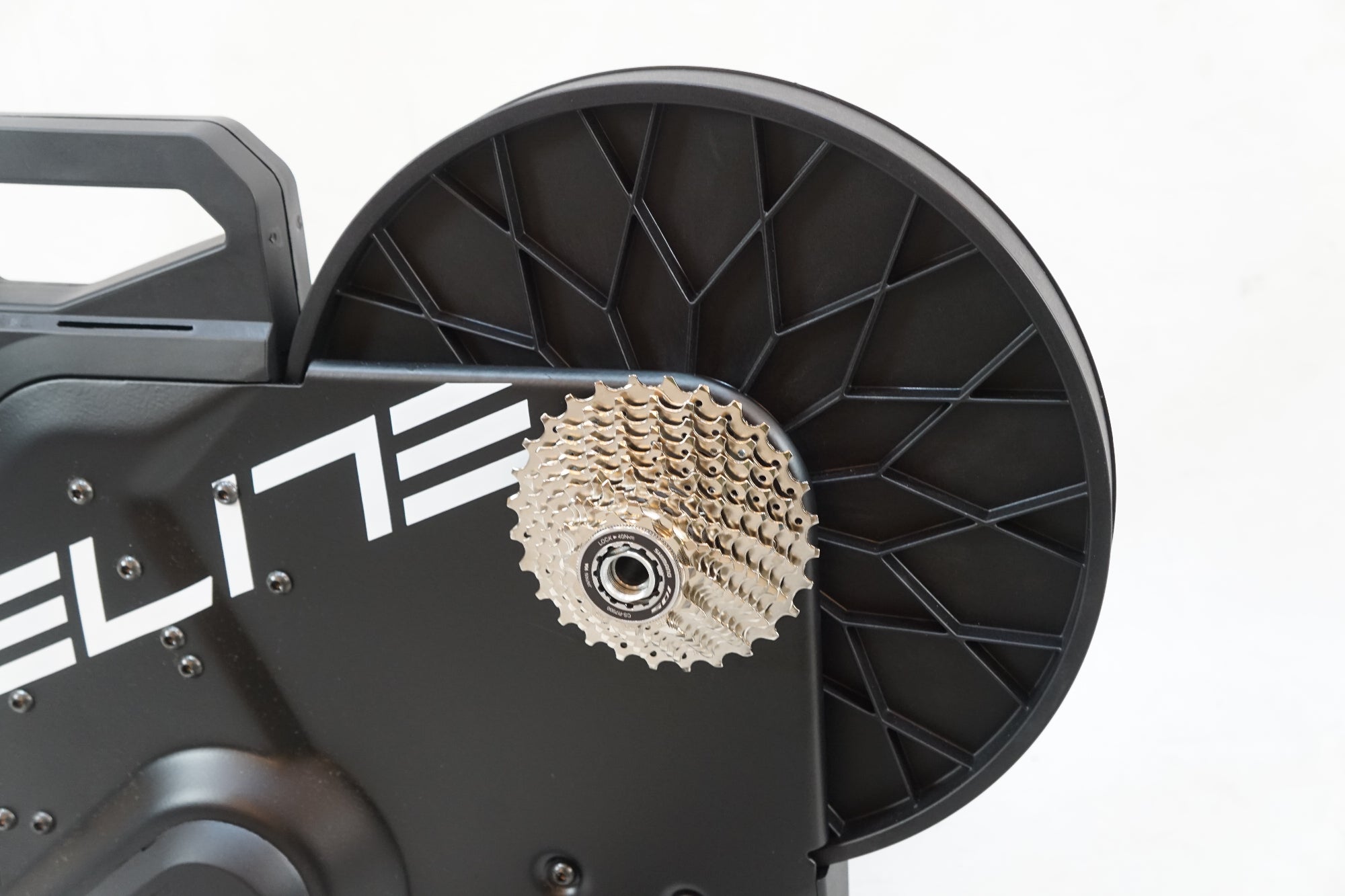 ELITE 「エリート」 SUITO スマートトレーナー / バイチャリ浦和ベース