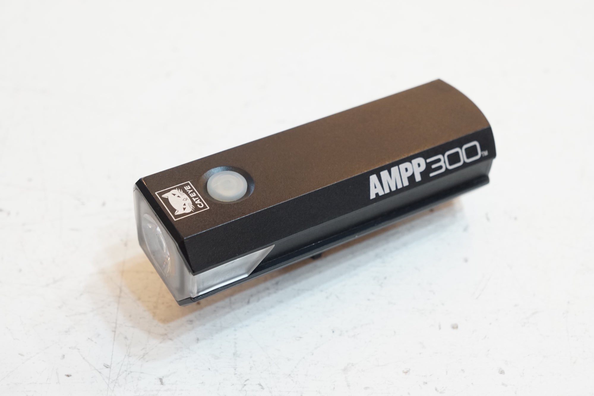 CATEYE 「キャットアイ」 AMPP300 フロントライト / バイチャリ浦和ベース
