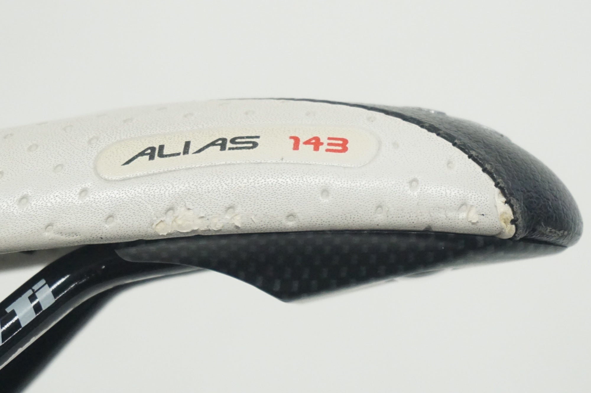 SPECIALIZED 「スペシャライズド」 ALIAS 143 サドル / 福岡店