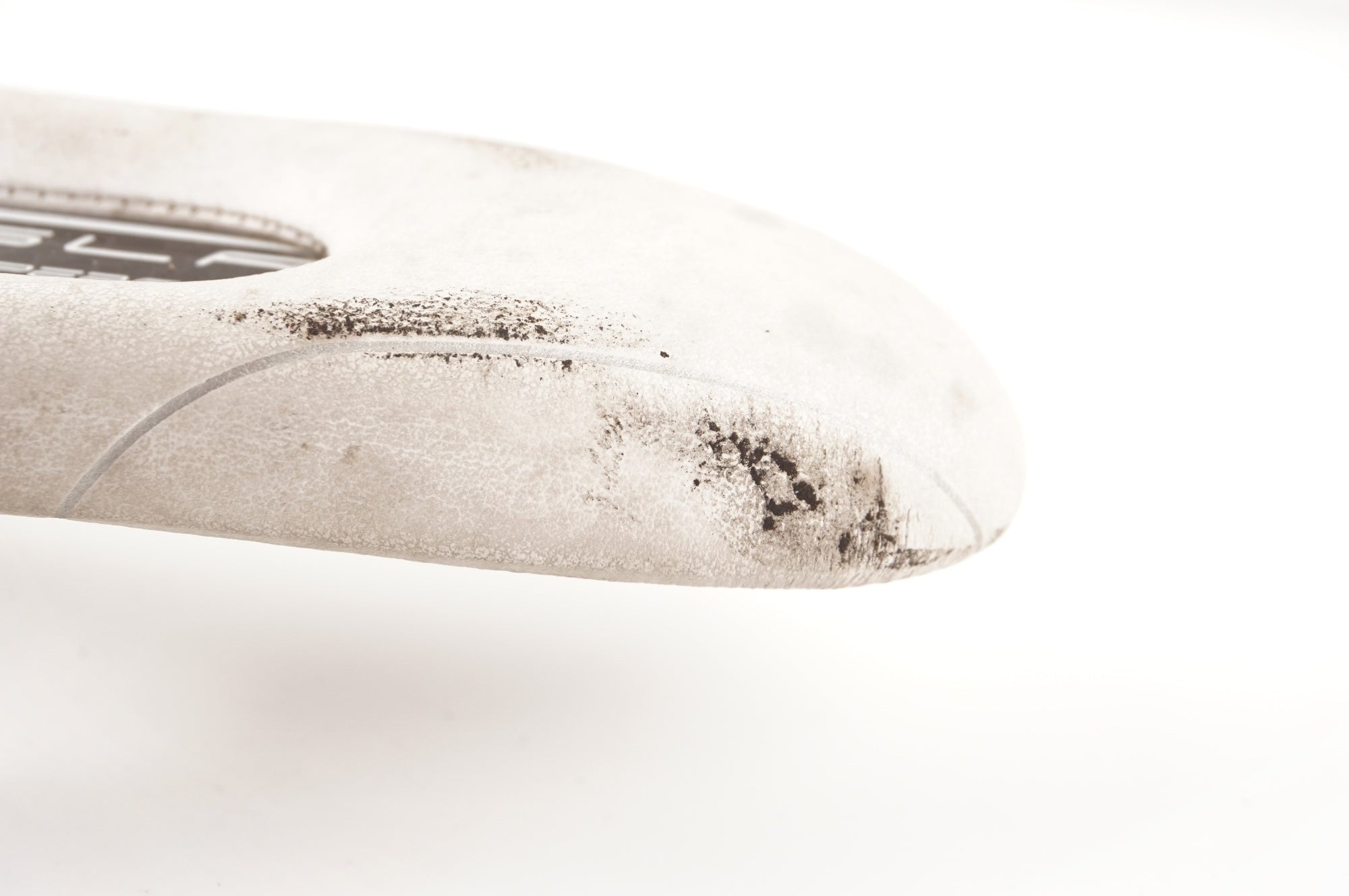 SELLE ITALIA 「セライタリア」 SLR SUPER FLOW TITANIUM サドル / 中