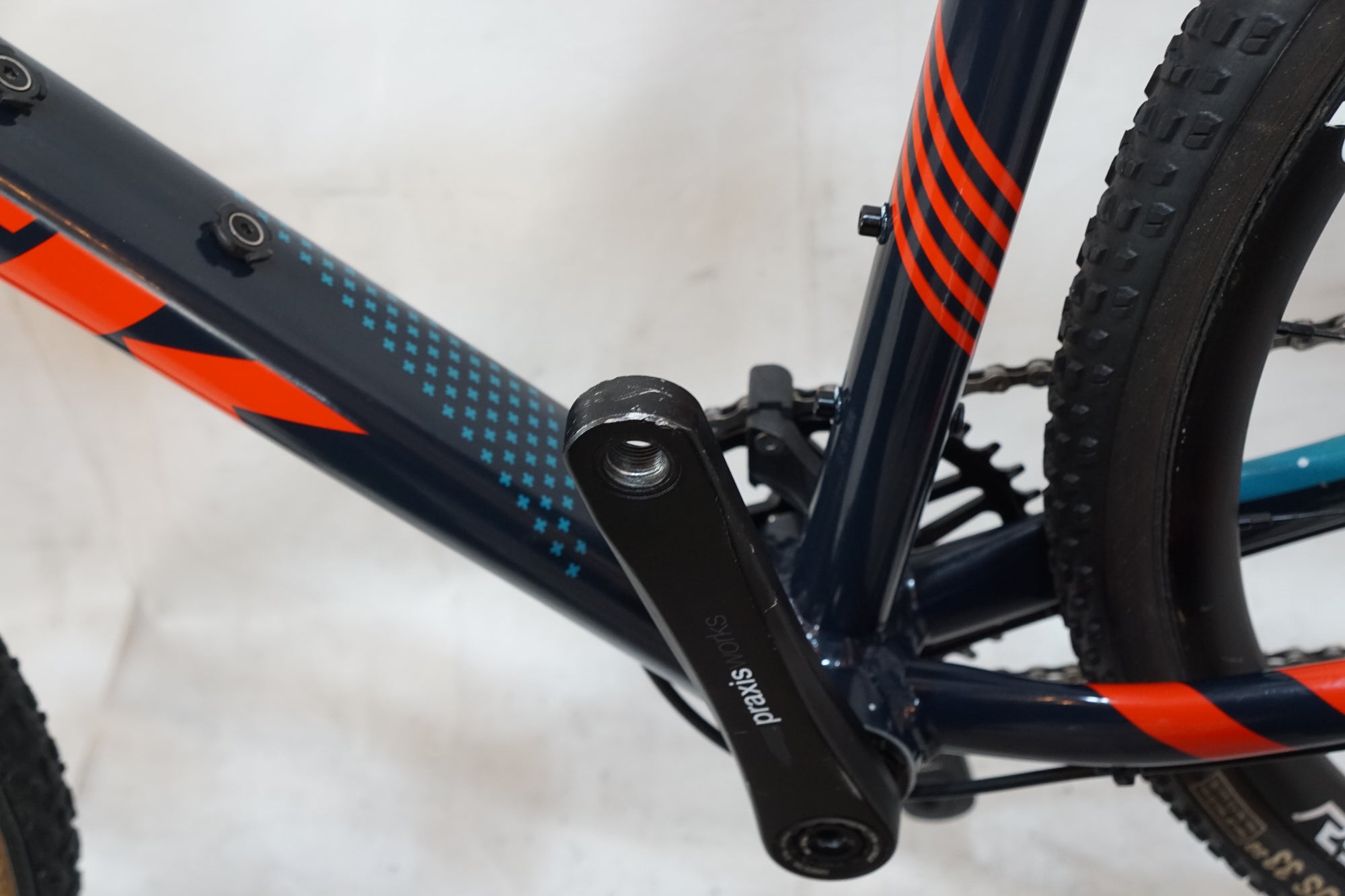 TREK 「トレック」 CROCKETT 5 DISC 2021年モデル ロードバイク