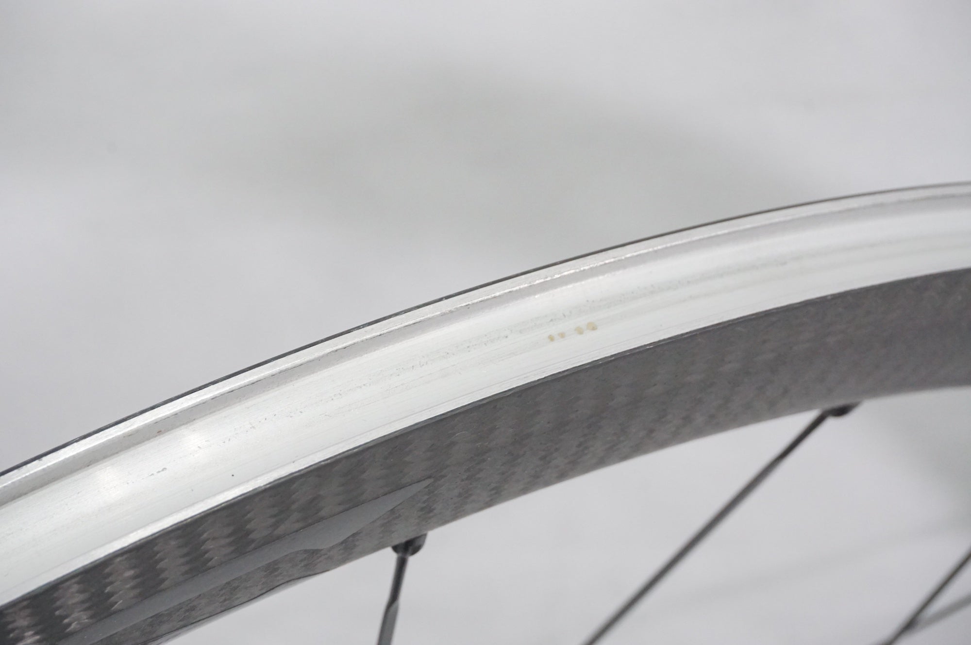 MAVIC 「マヴィック」 COSMIC CARBONE 40 C シマノ11S ホイールセット / AKIBA店