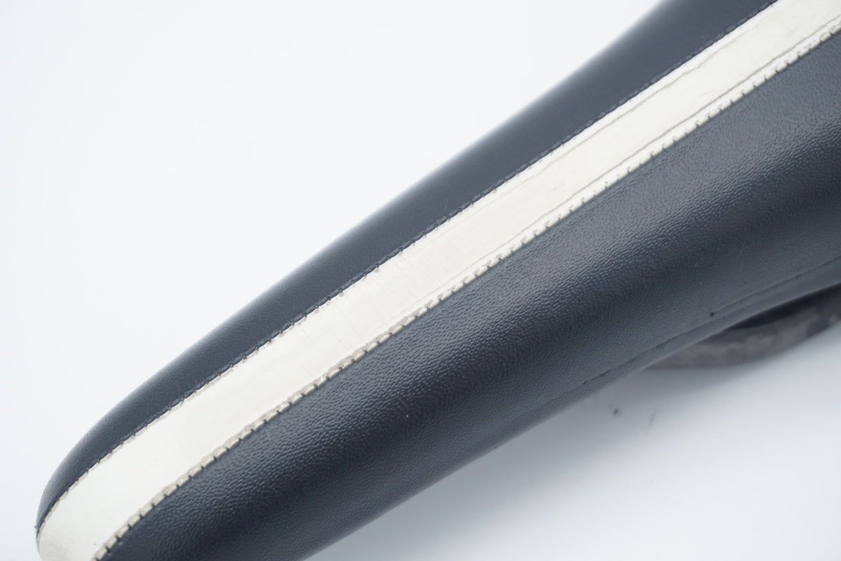 FIZIK 「フィジーク」 ARIONE CX カーボンレール サドル / 滋賀大津店