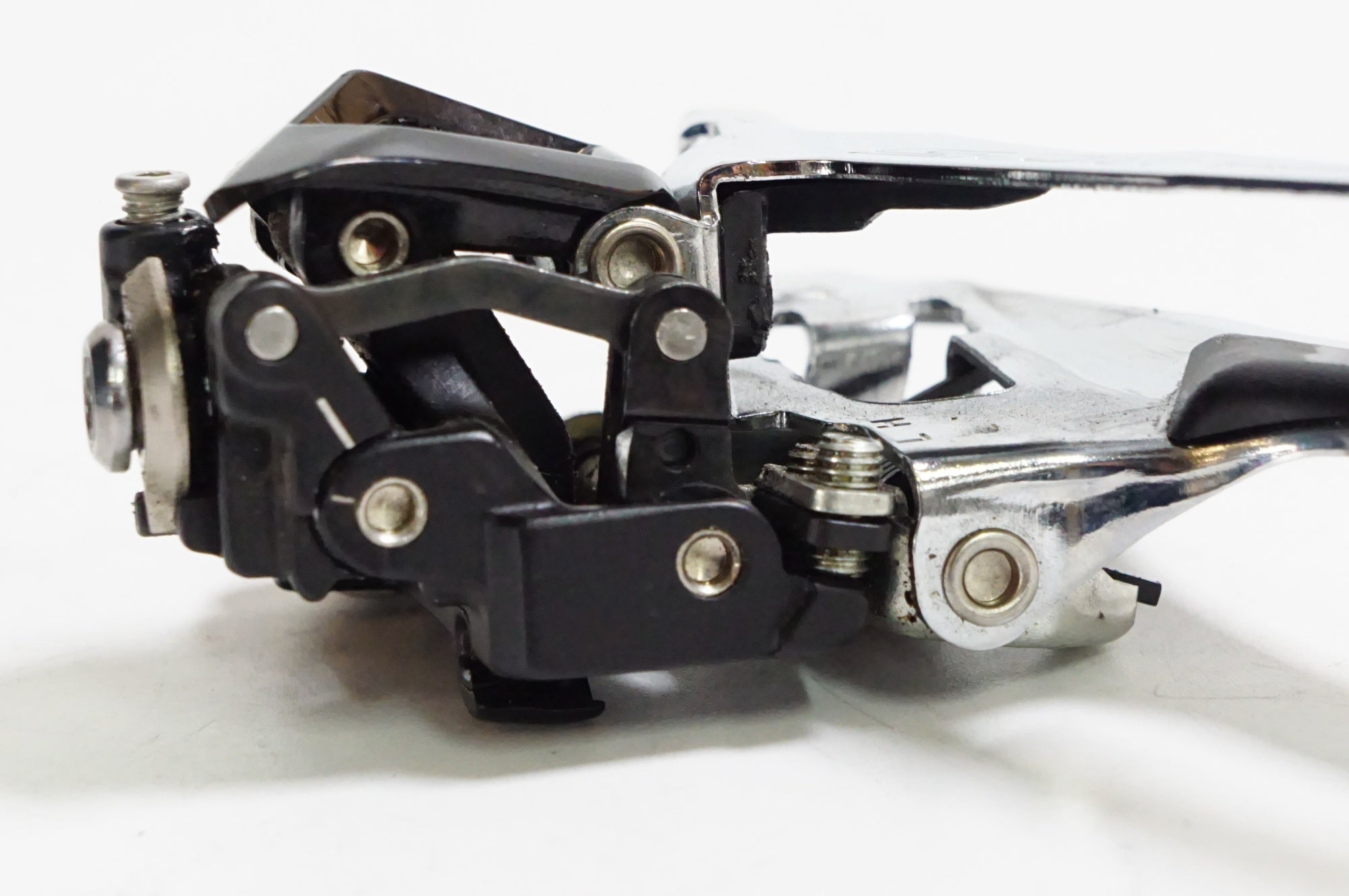 SHIMANO 「シマノ」 105 FD-R7000 フロントディレイラー / 熊谷本店