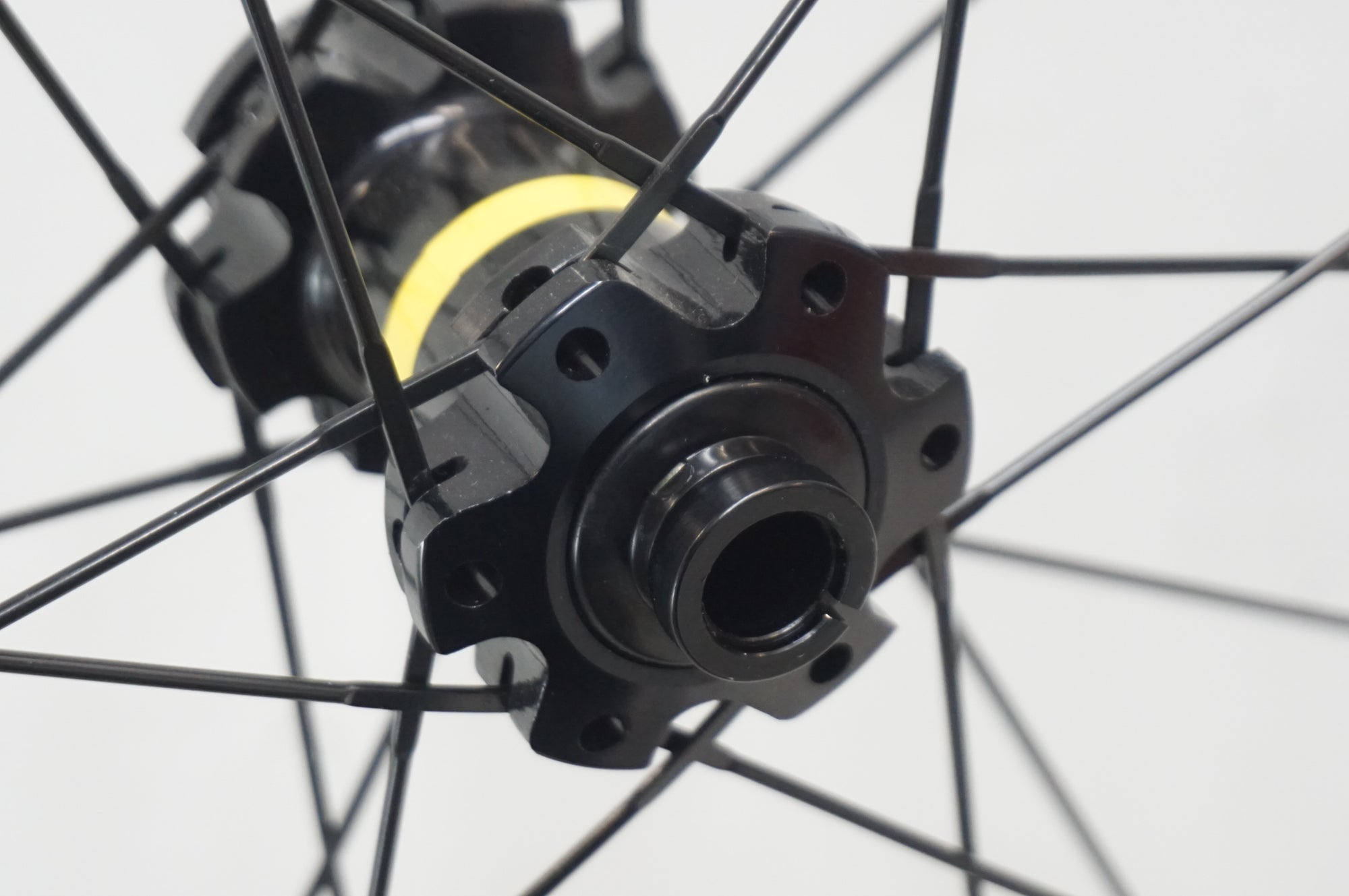 MAVIC 「マヴィック」 AKSIUM DISC シマノ11速 ホイールセット / 福岡アイランドシティ店