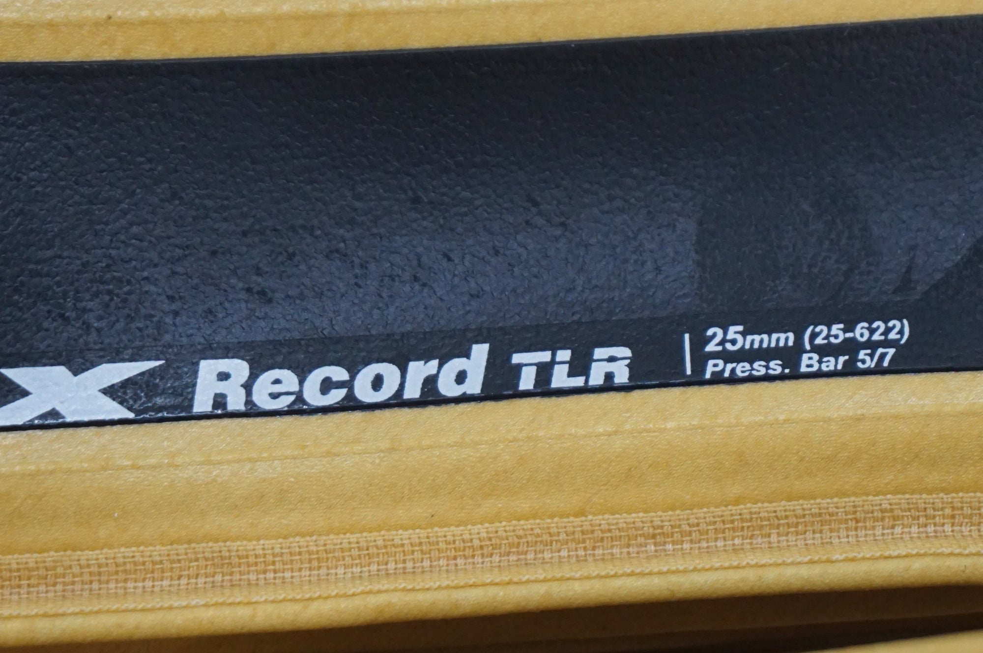 VELOFLEX 「ヴェロフレックス」 RECORD TLR 25mm タイヤセット / 福岡アイランドシティ店