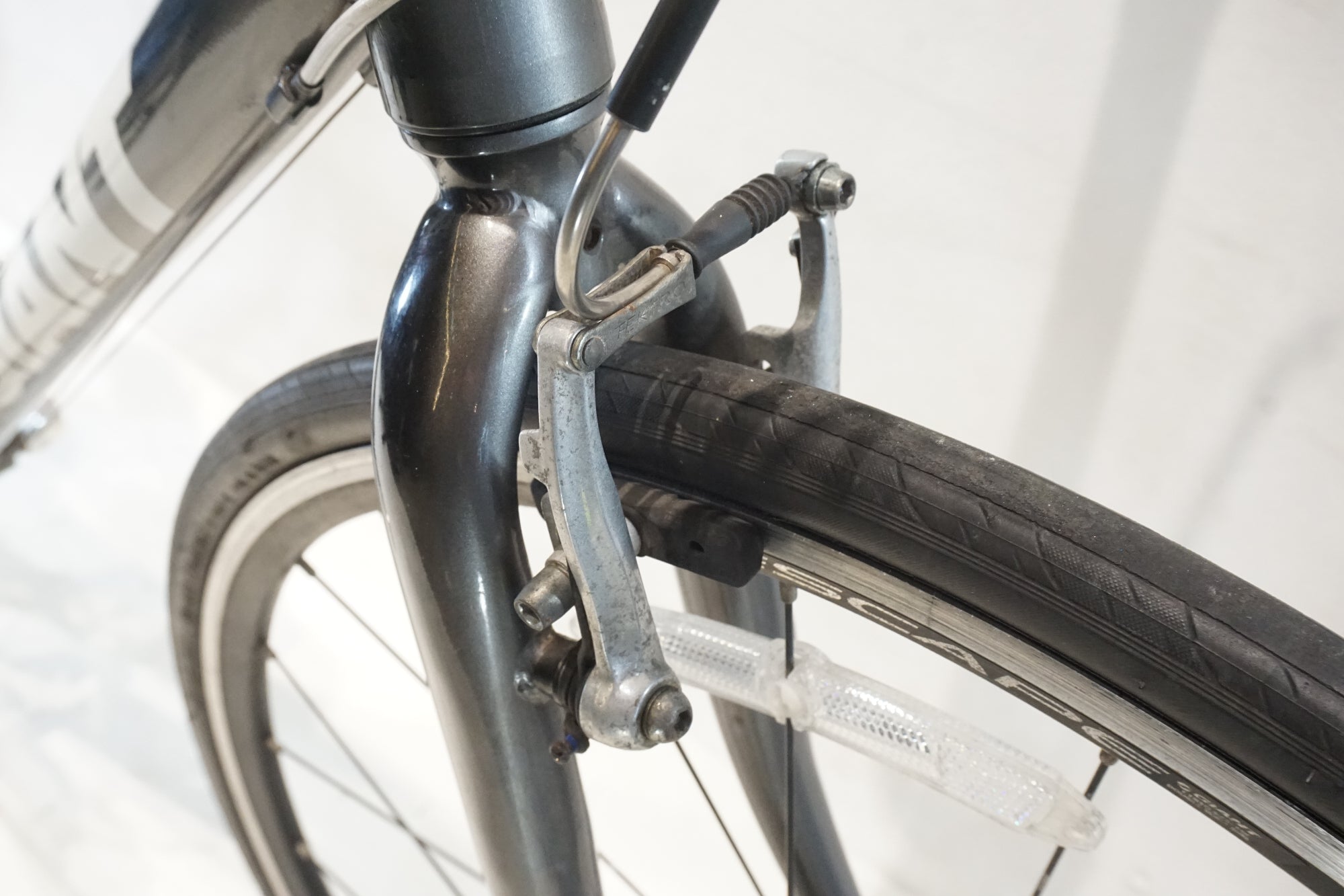 GIANT 「ジャイアント」 ESCAPE R3 2015年ごろモデル クロスバイク