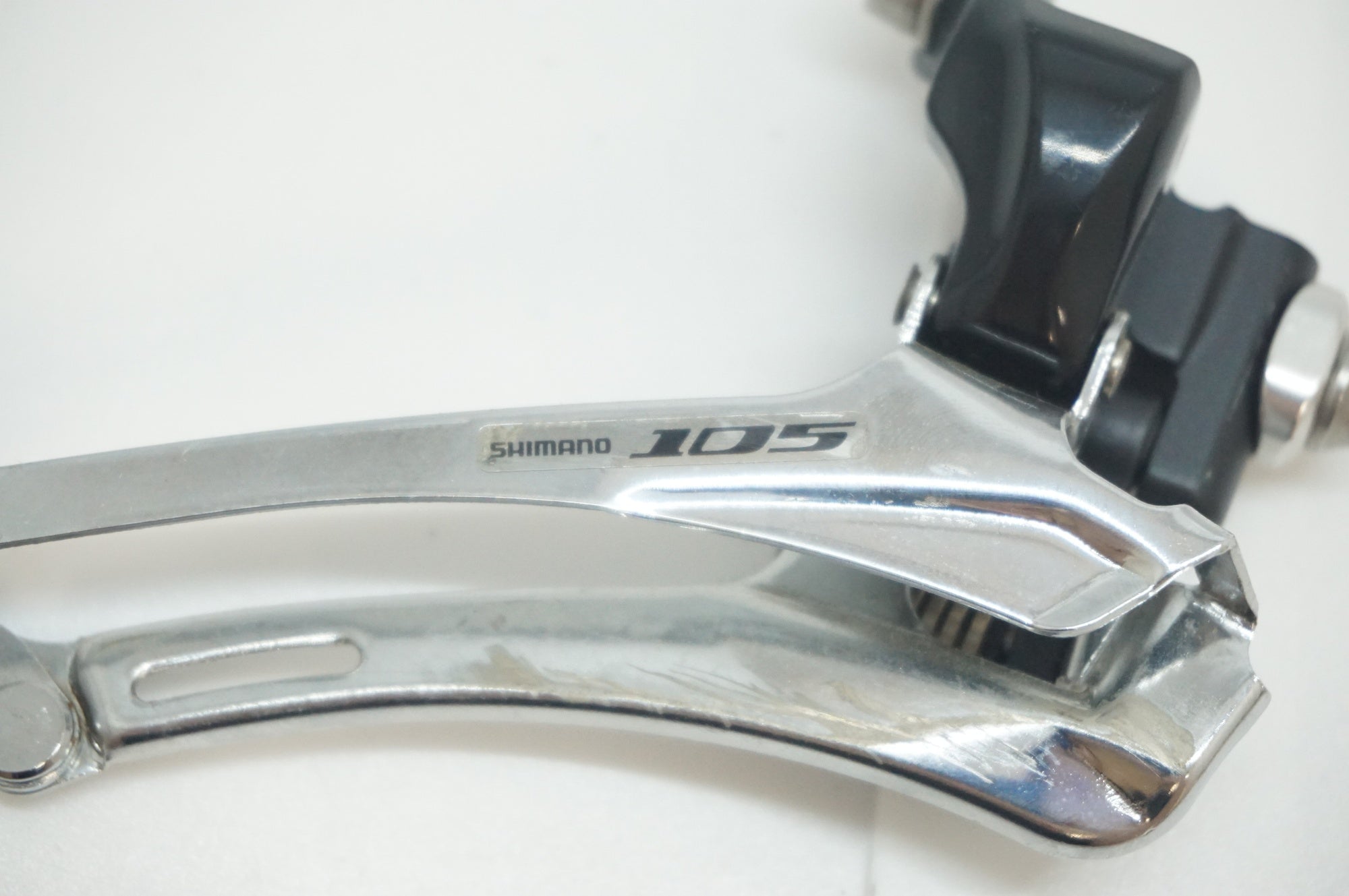 SHIMANO 「シマノ」 105 FD-5700 フロントディレイラー / 福岡店
