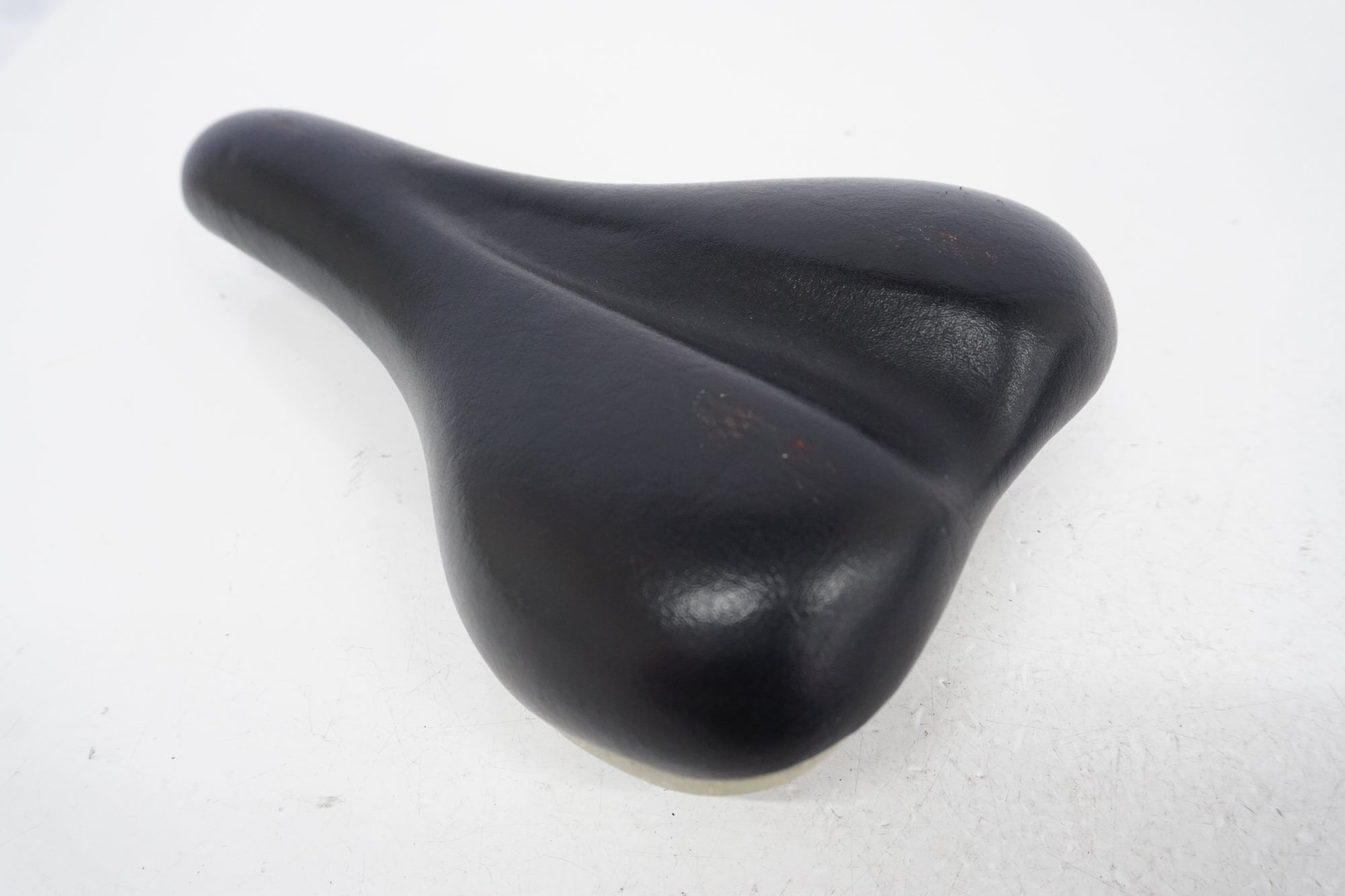 VELO 「ベロ」 サドル / 浜松店