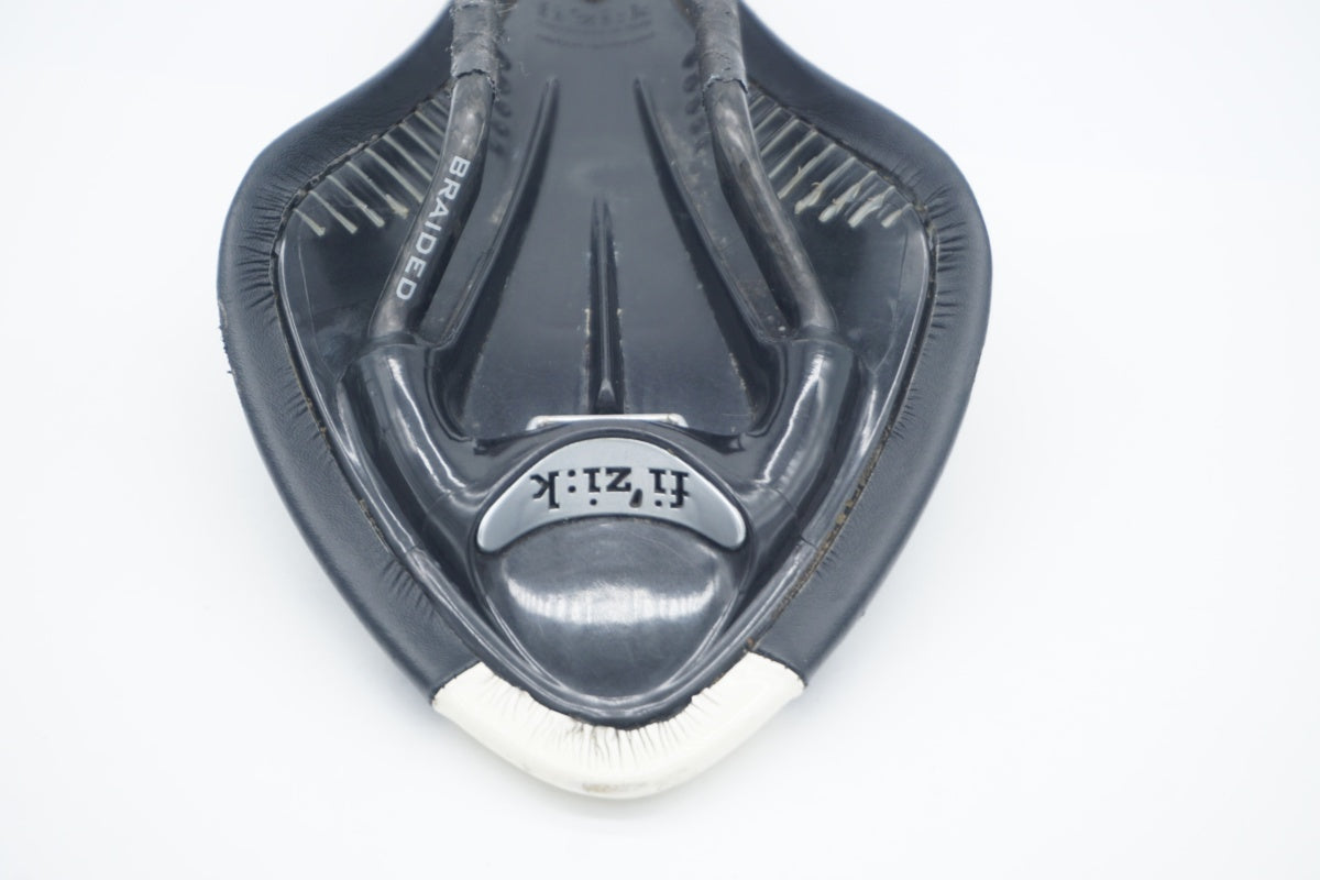 fizik ARIONE CX カーボンレールサドル FIZIK 「フィジーク」 ARIONE CX カーボンレール サドル / 滋賀大津店
