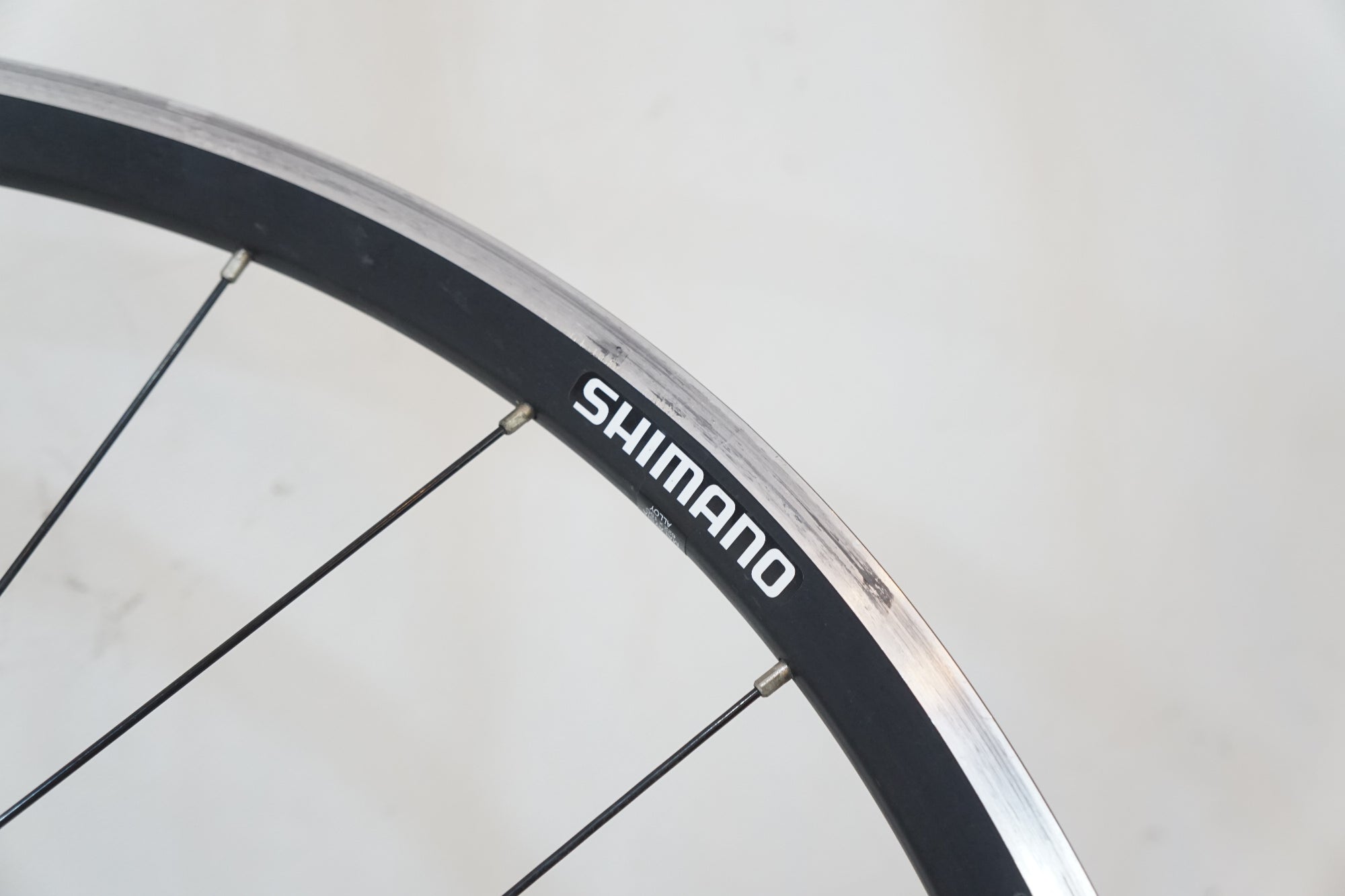 シマノ WH-RS010 11速 622×15c ロードバイク用ホイールセット シマノ WH-RS010 11速 622×15c ロードバイク用ホイールセット シマノ