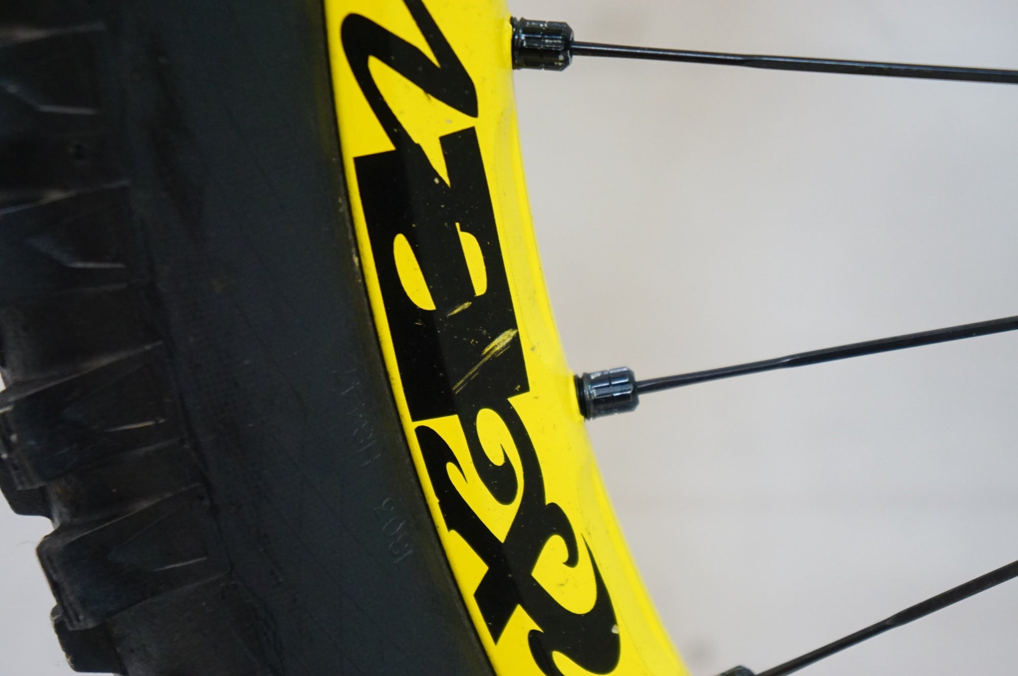 MAVIC 「マビック」 DEEMAX ULTIMATE 26インチ シマノ8/9速 ホイール