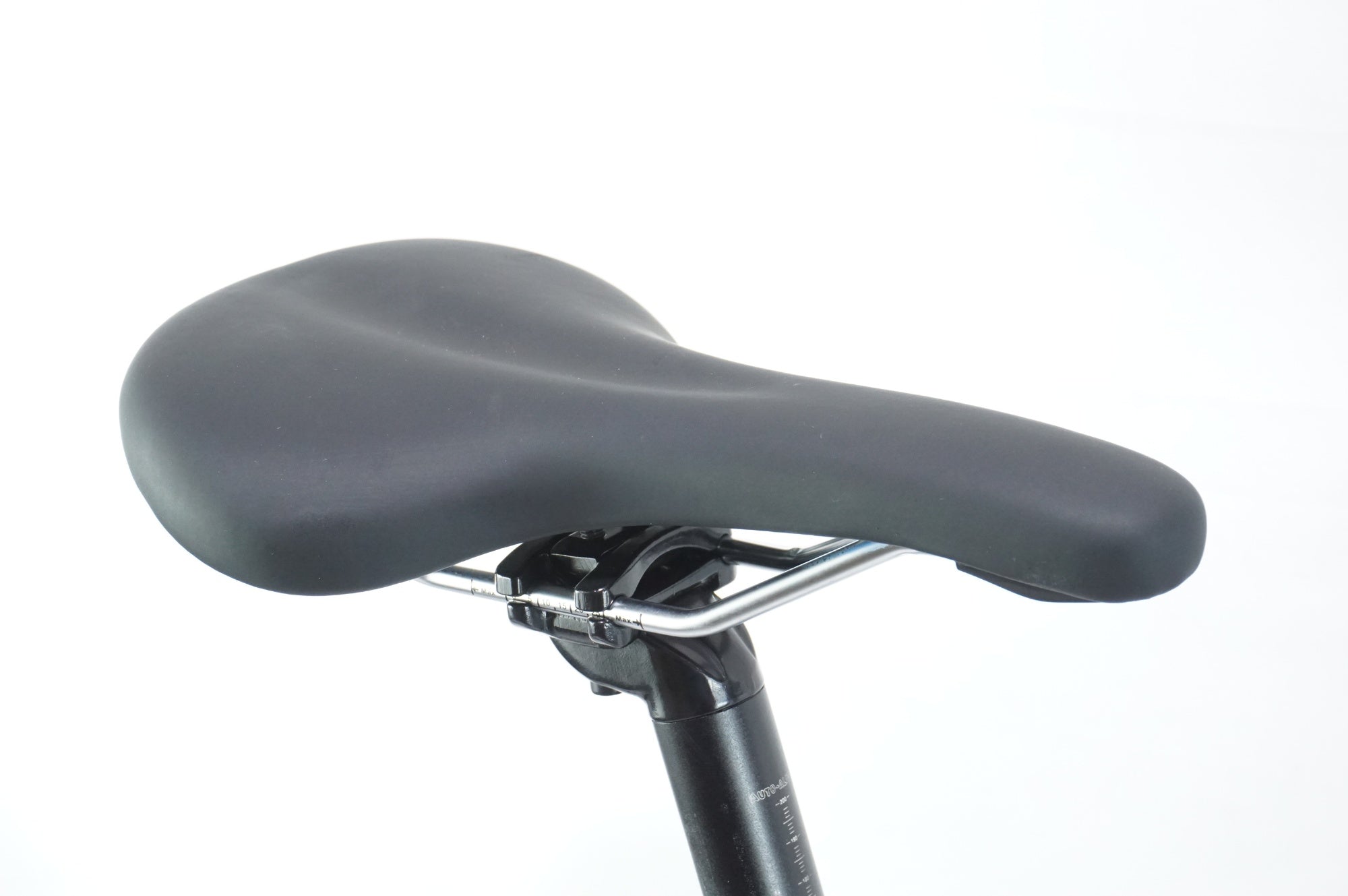 GIANT 「ジャイアント」 ESCAPE RX3 2025年モデル クロスバイク / 中目黒店