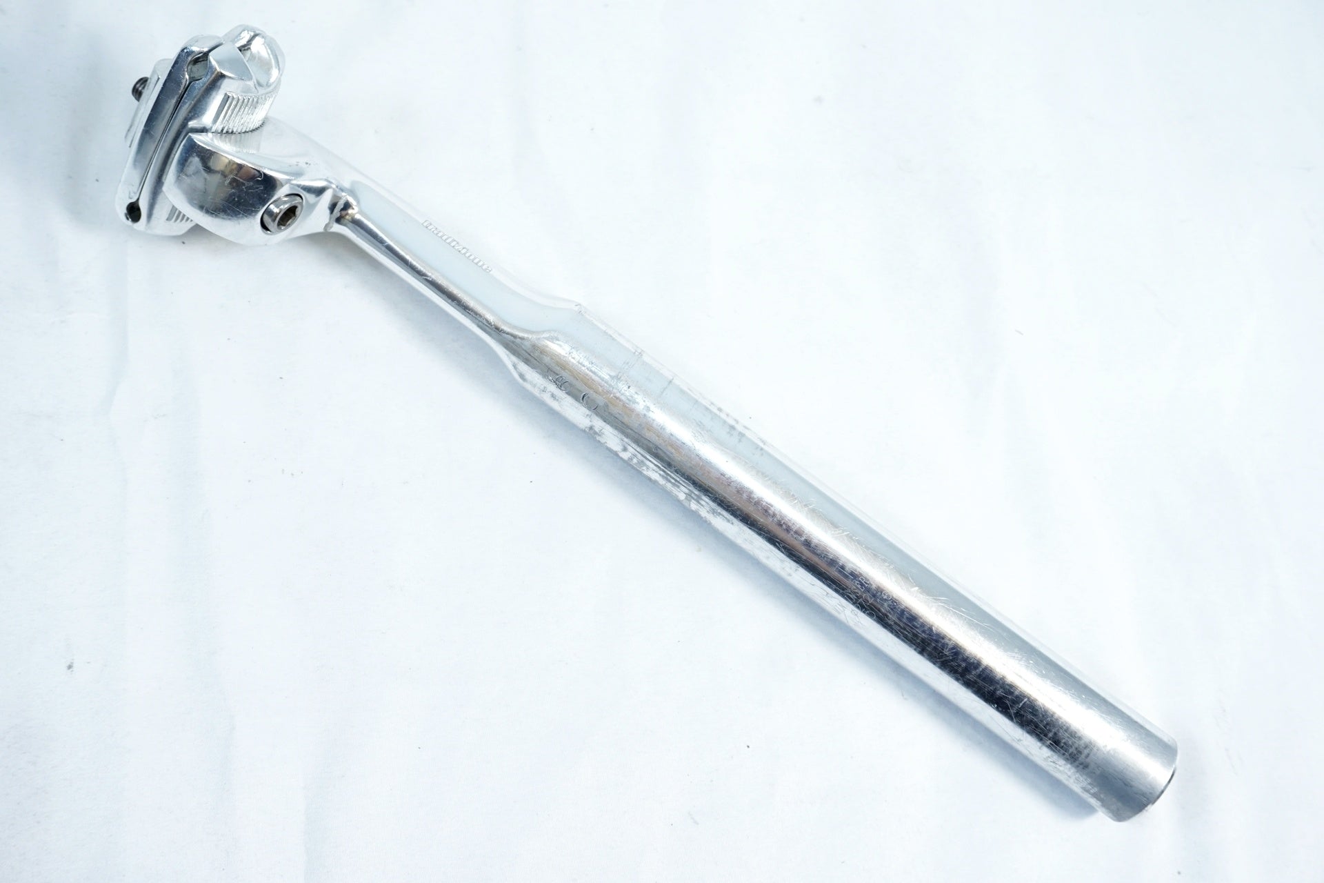 TRADIZIONE 「トラディツィオーネ」 AERO Φ27.2 300mm シートポスト